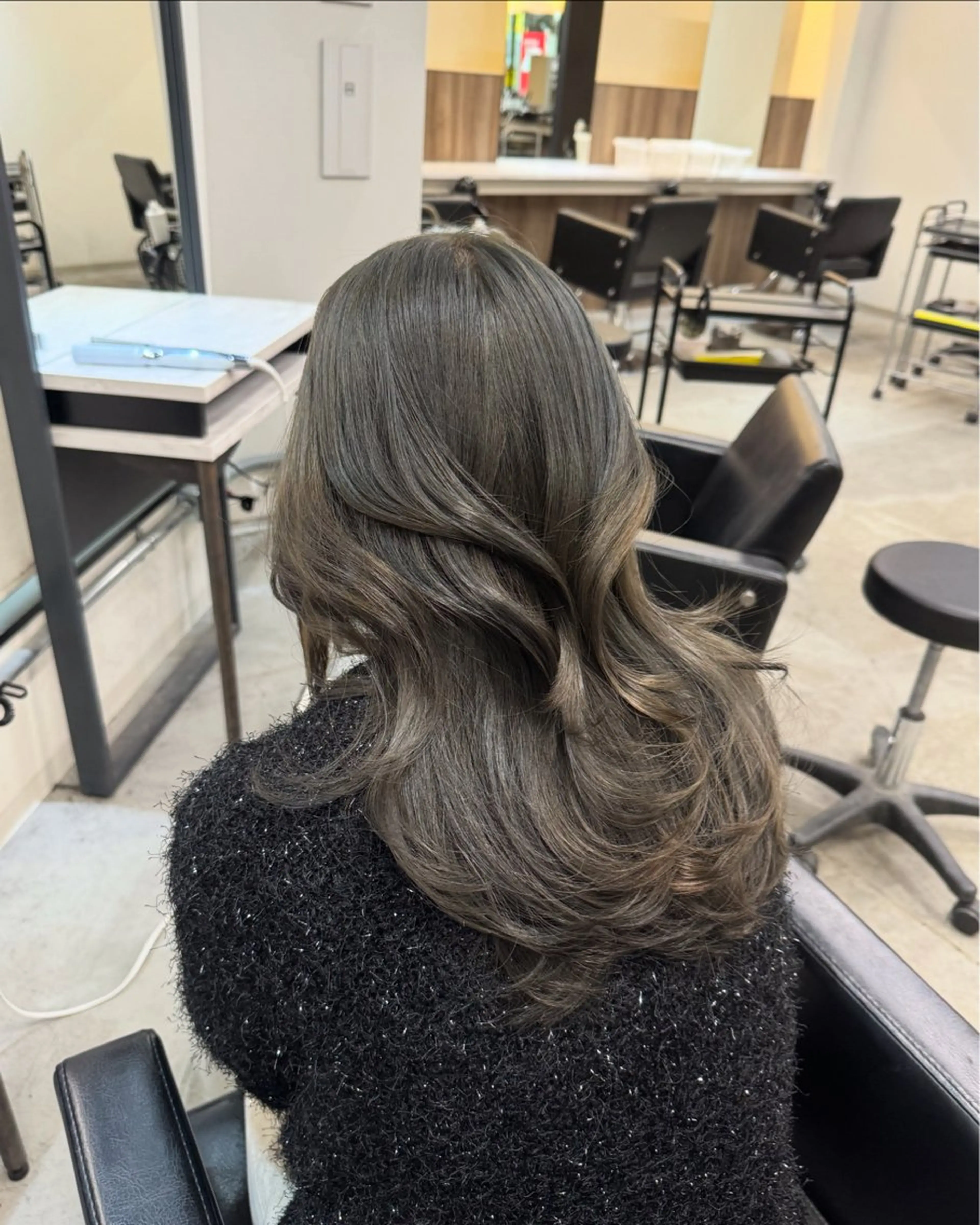 ロング カラー ヘアカラー トリートメント 韓国ヘア🇰🇷 YUKINAのヘアスタイル