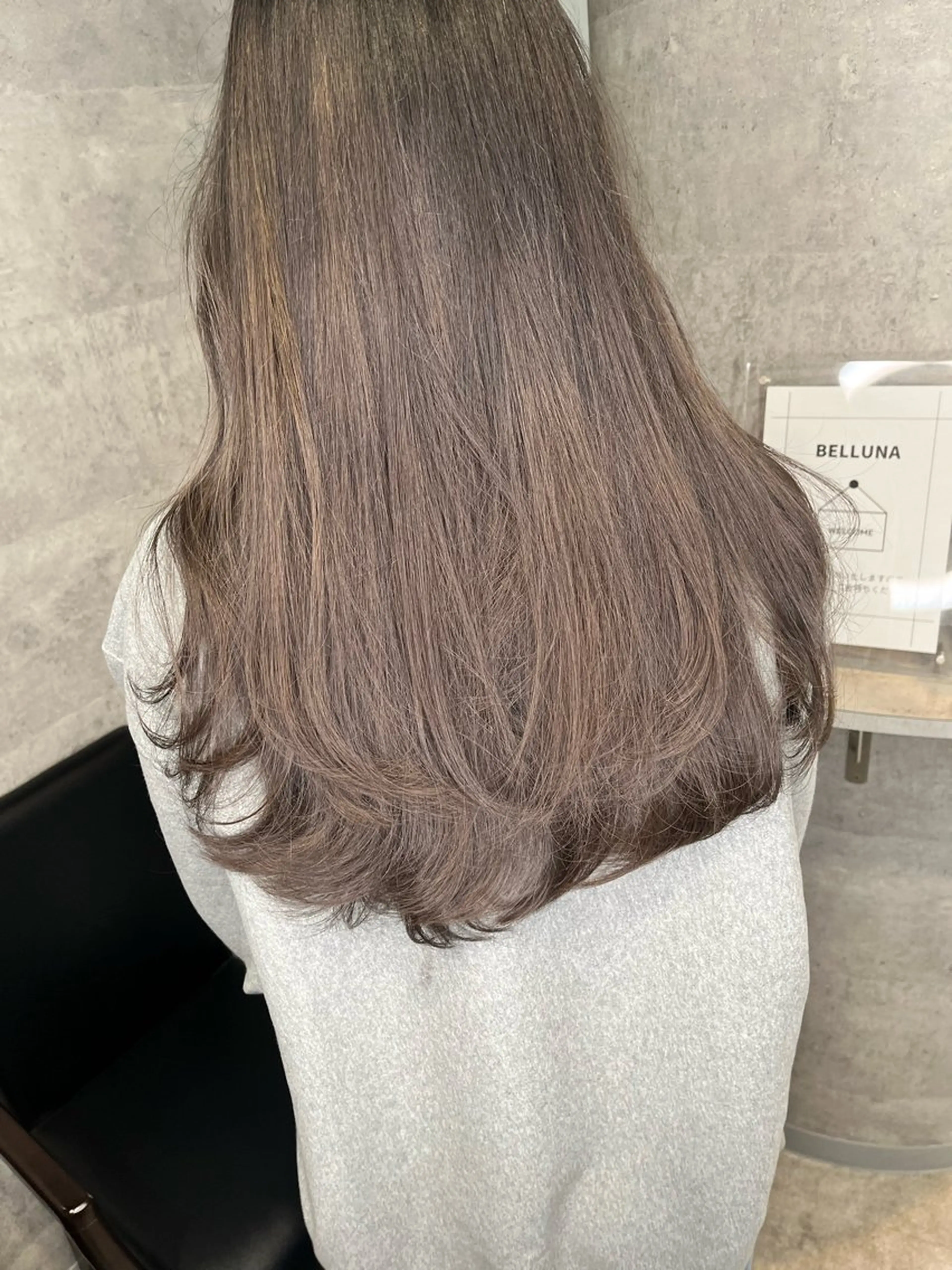 セミロング ダブルカラー 新宿のヘアスタイル