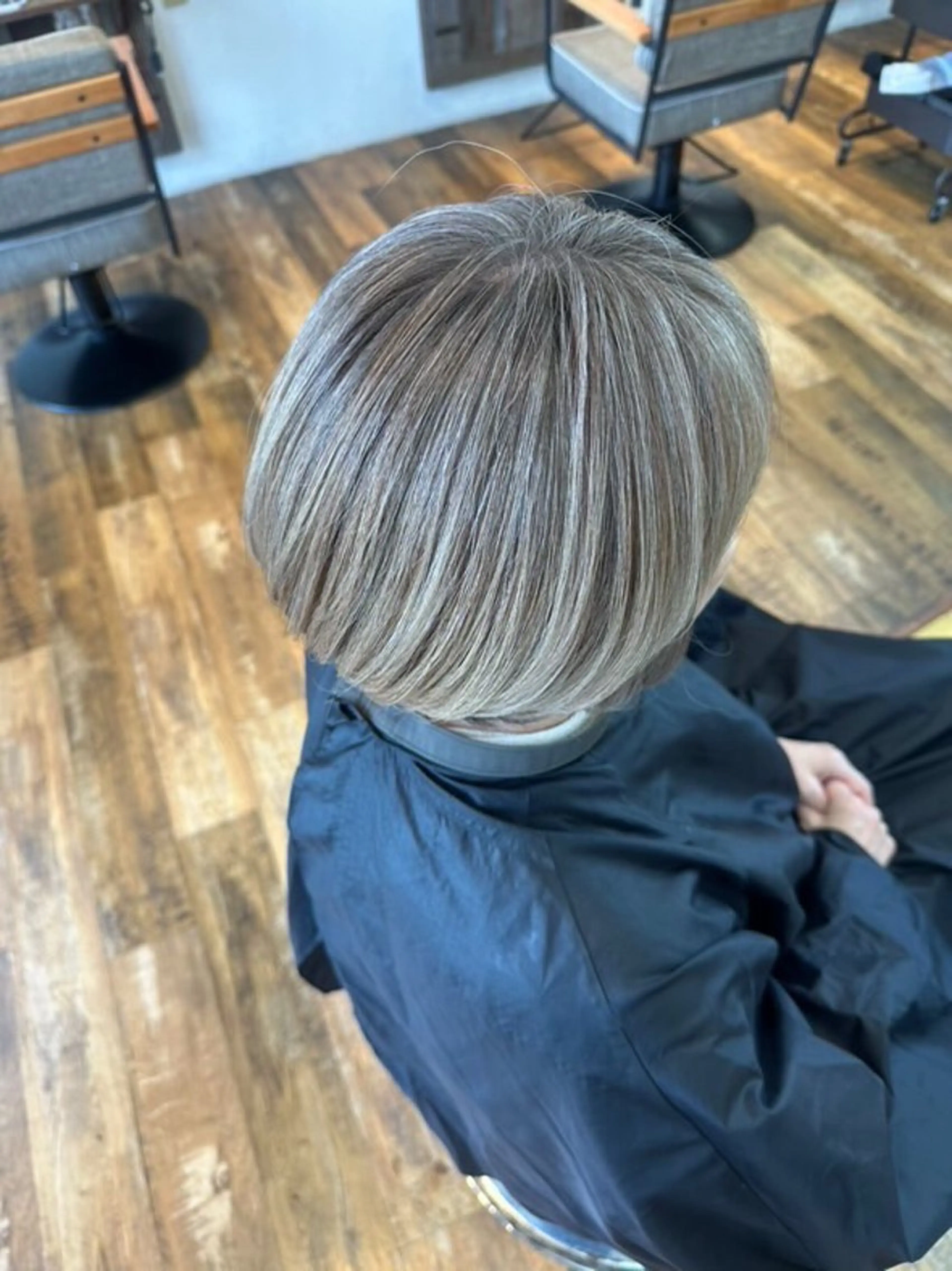 脱白髪染めカラーの写真