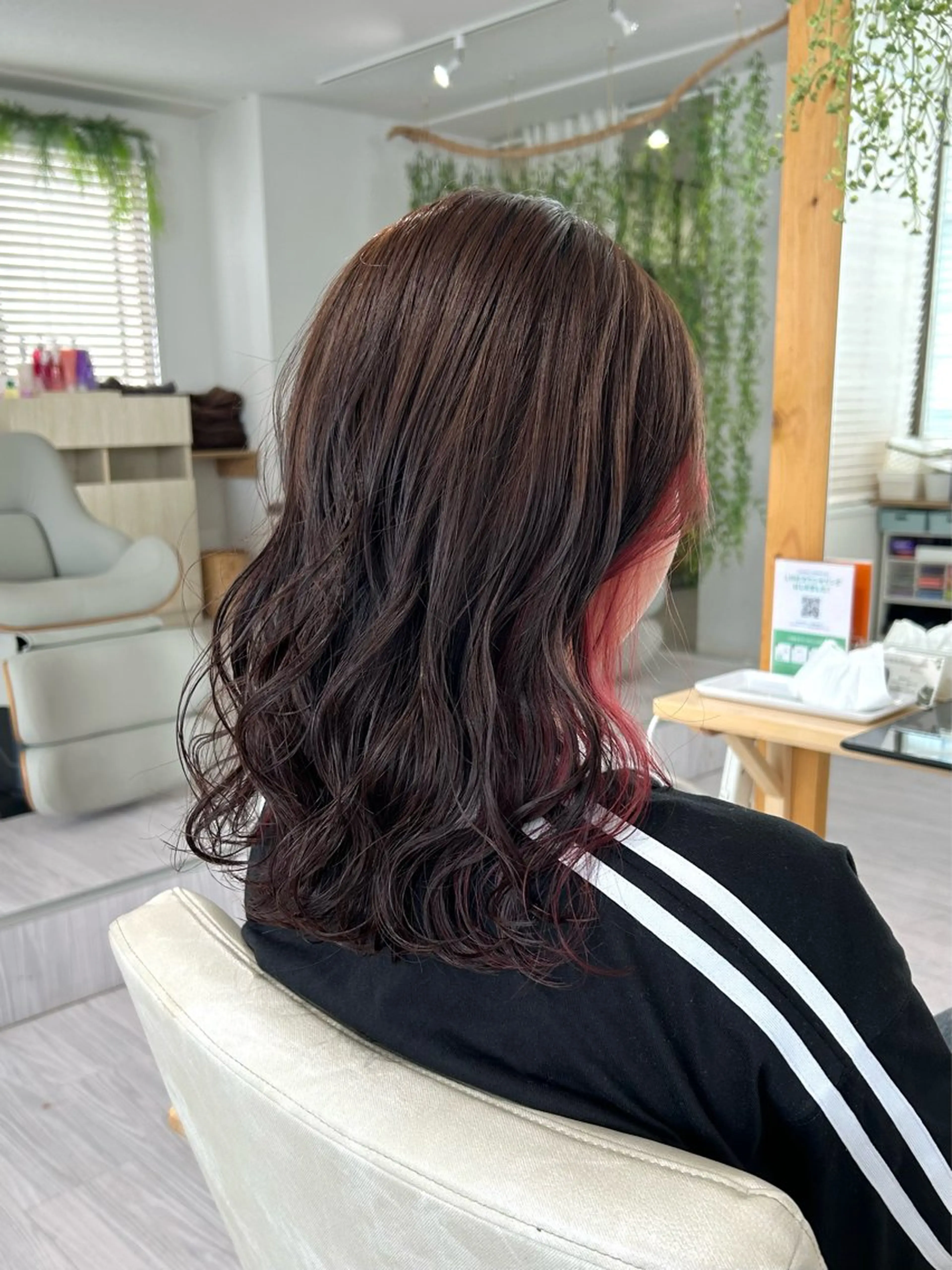 セミロング カット ヘアカラー トリートメント ツヤカラー🤍 ARISAのヘアスタイル