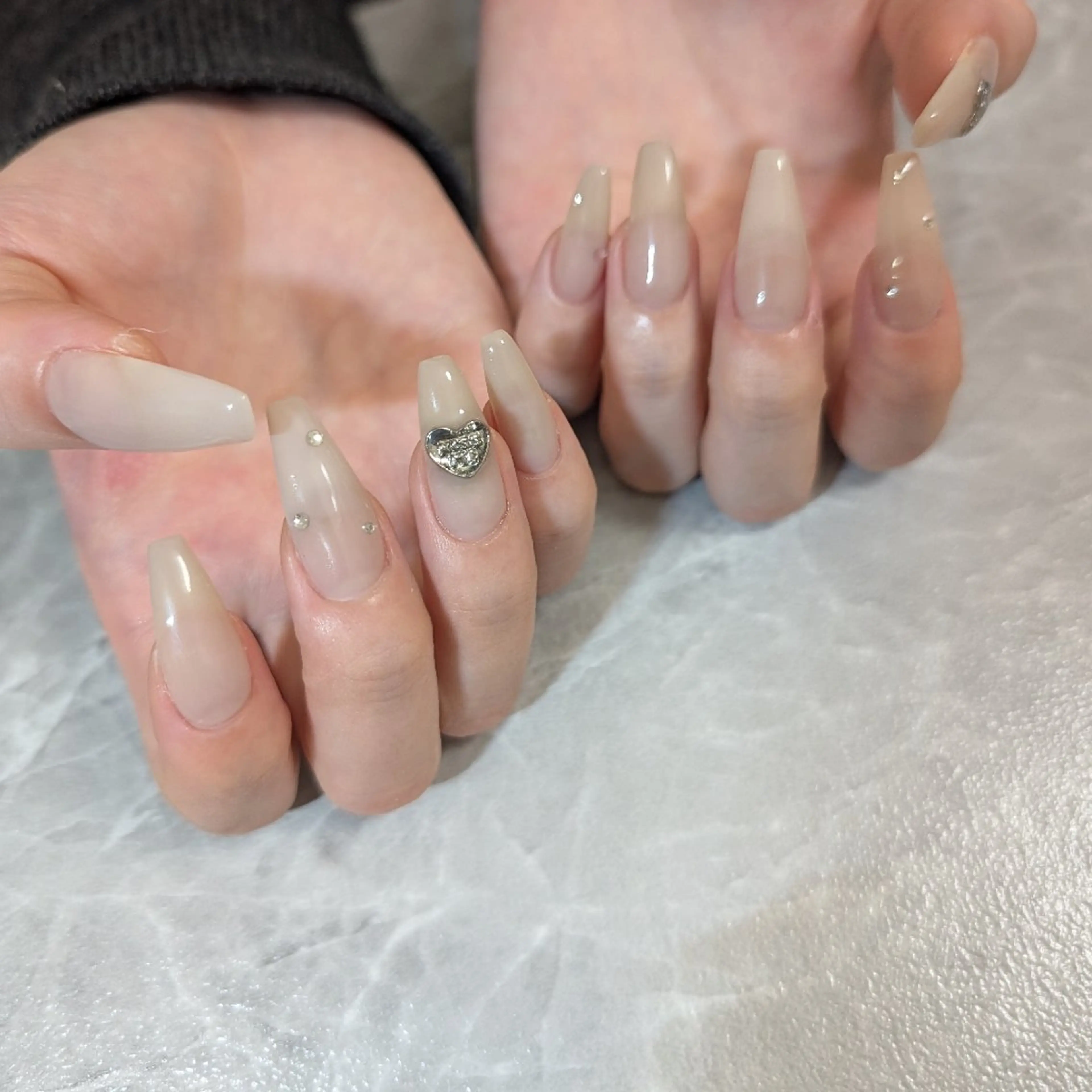 ハンドうる艶ワンカラー・ラメグラコースの写真