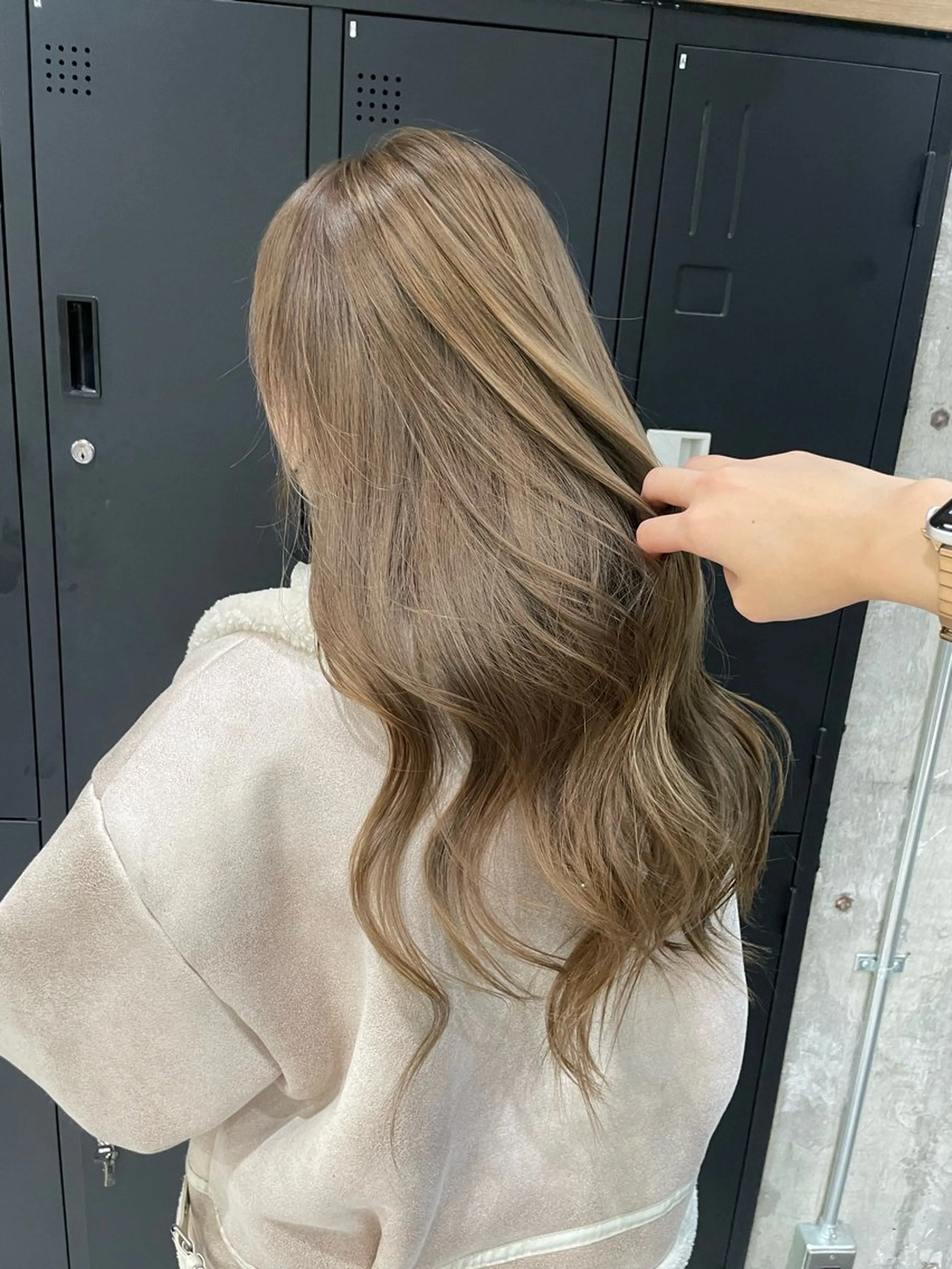 ロング 🫧ハイライトカラー 🫧 𝓜𝓘𝓤のヘアスタイル