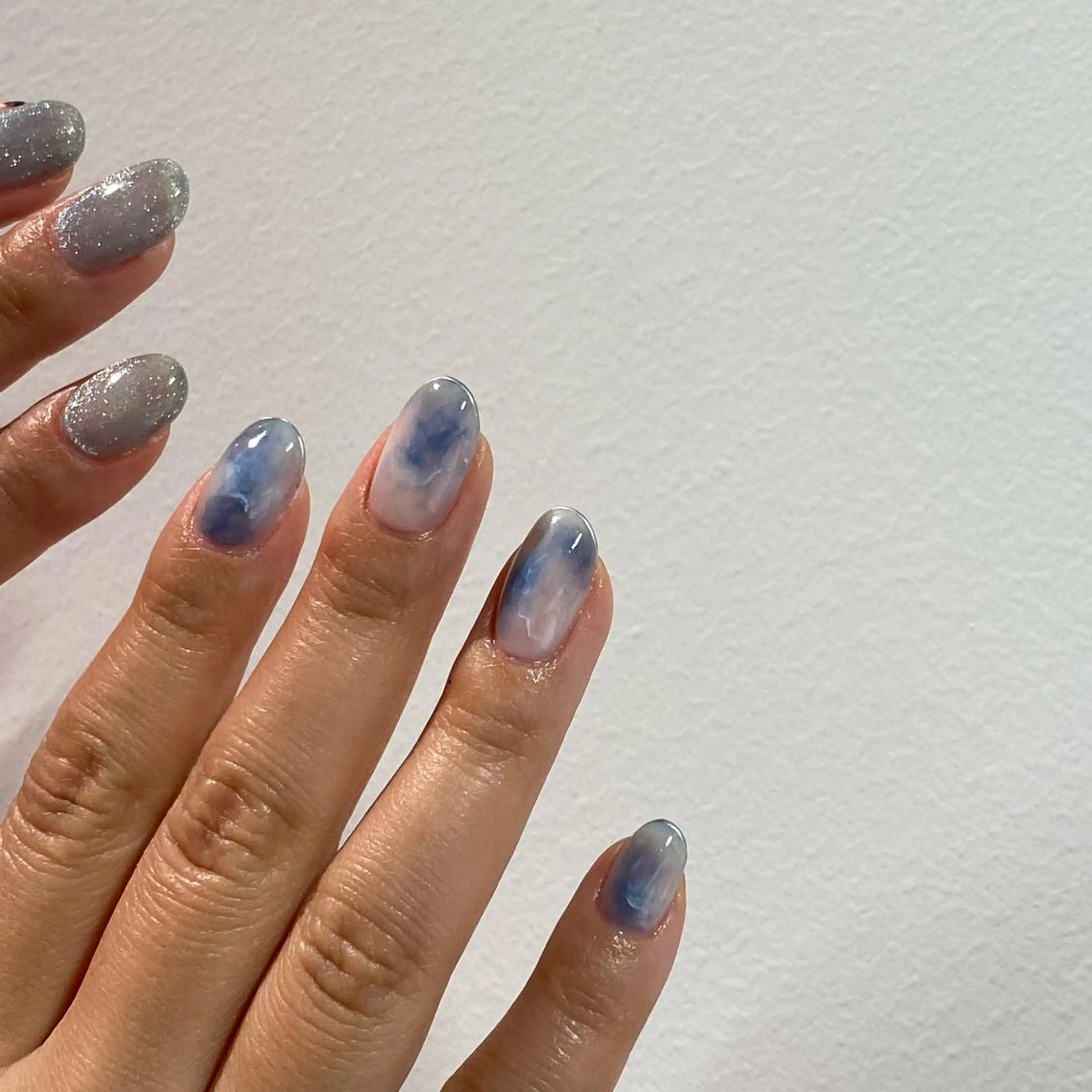 ネイル ブルー ニュアンスネイル ハンドネイル ayana nails所属・nail salon ayanaのネイルデザイン