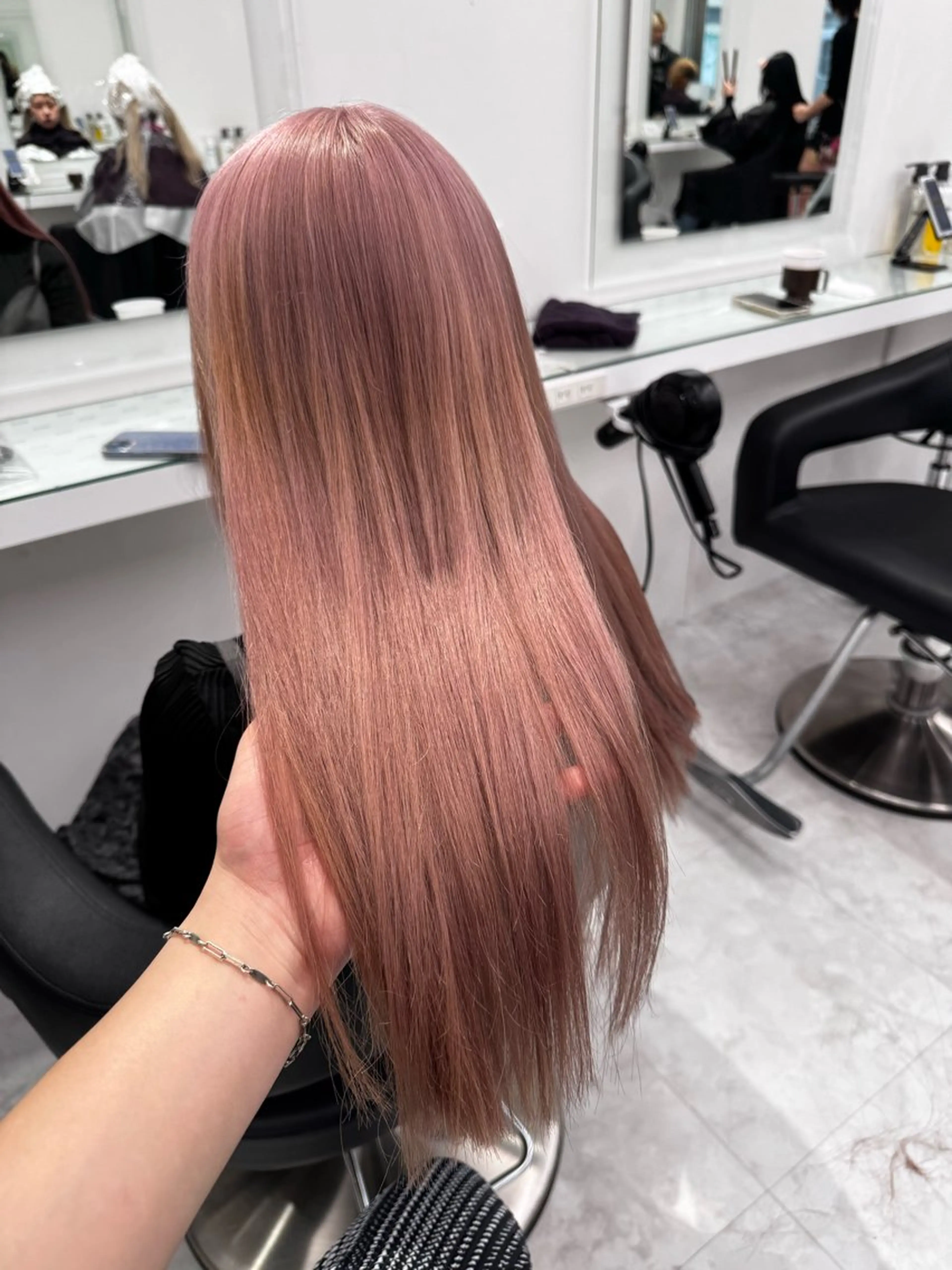 カラー ヘアカラー トリートメント ヘッドスパ ヘアセット 透け上品ハイトーン 職人ゆうと🤍のヘアスタイル