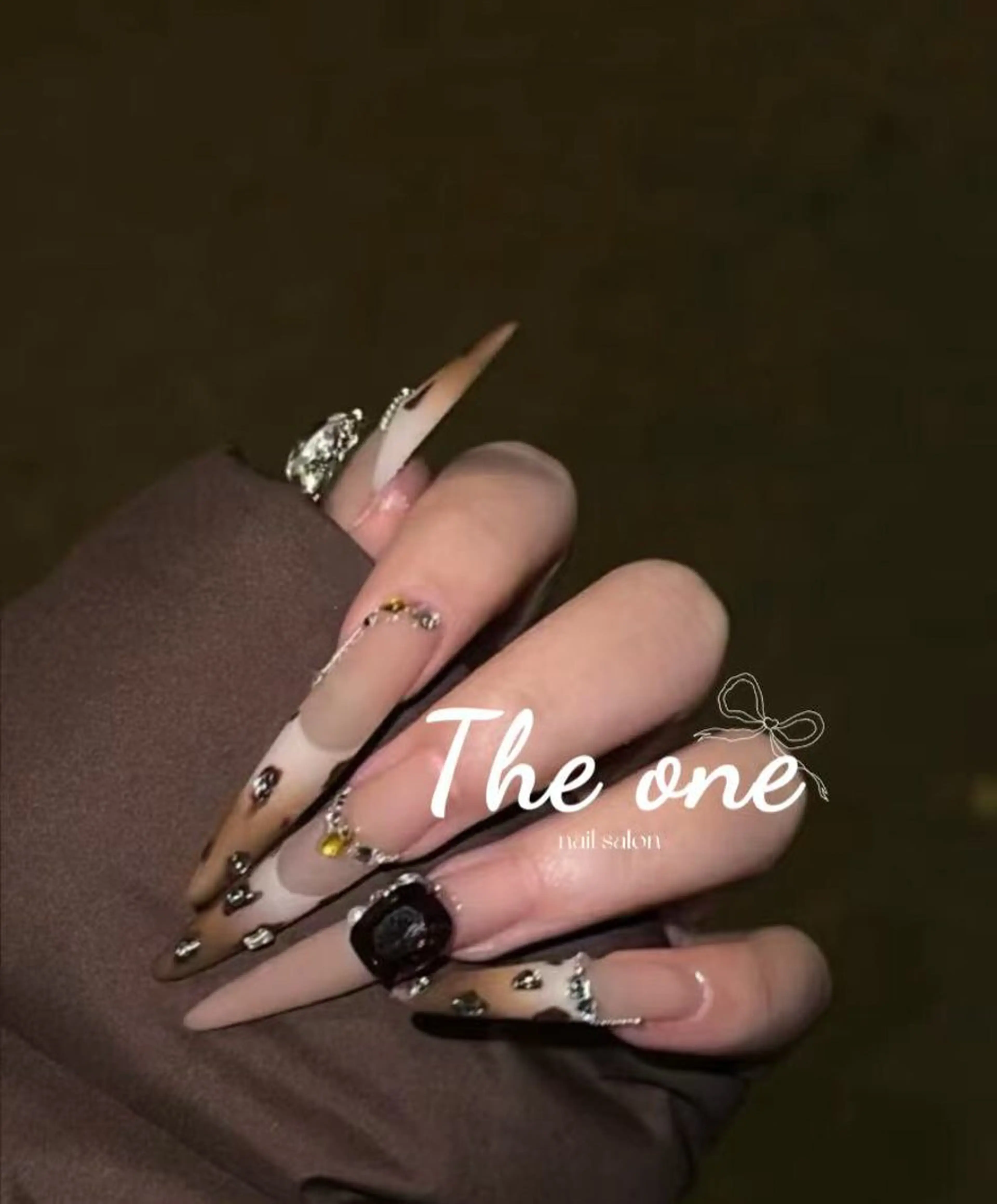 ネイル THE ONE 杉山のネイルデザイン