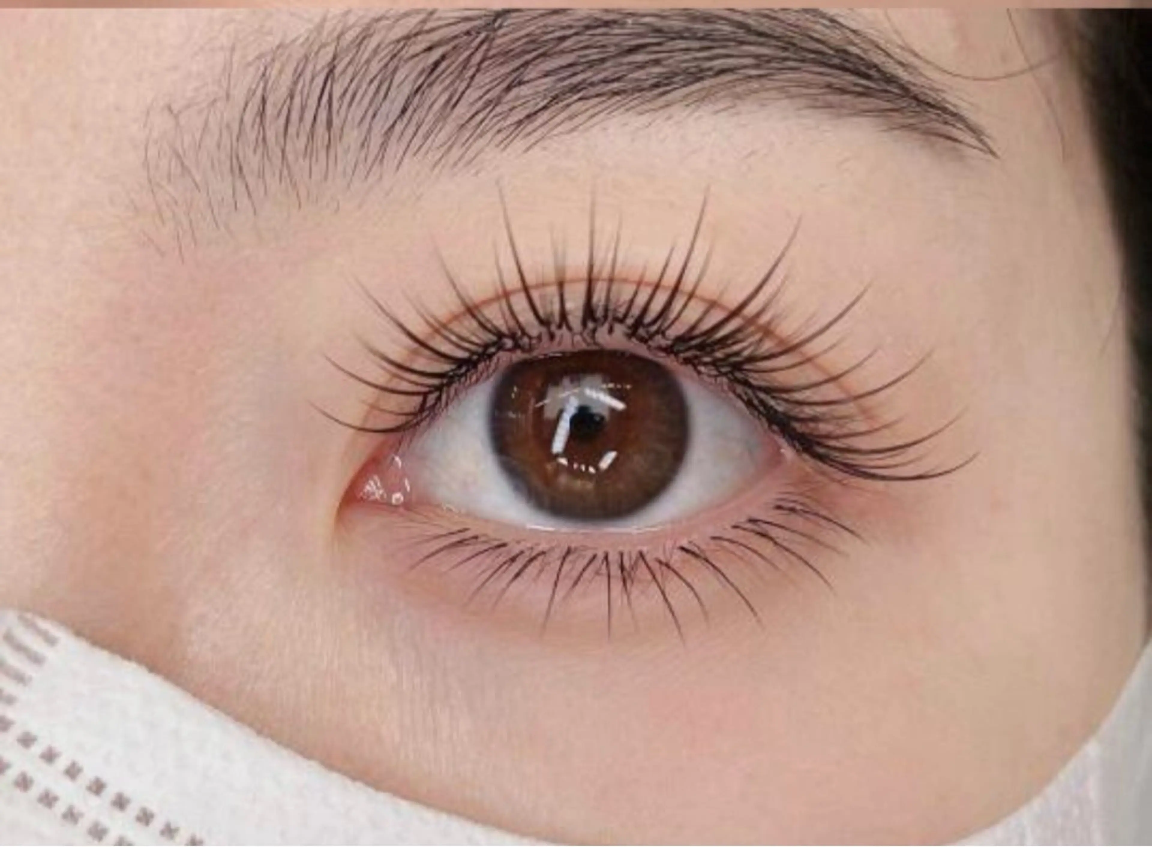 マツエク・マツパ 束感まつ毛 カラーマツエク フラットラッシュ パリジェンヌラッシュリフト まつげパーマ H eraのマツエク・マツパデザイン