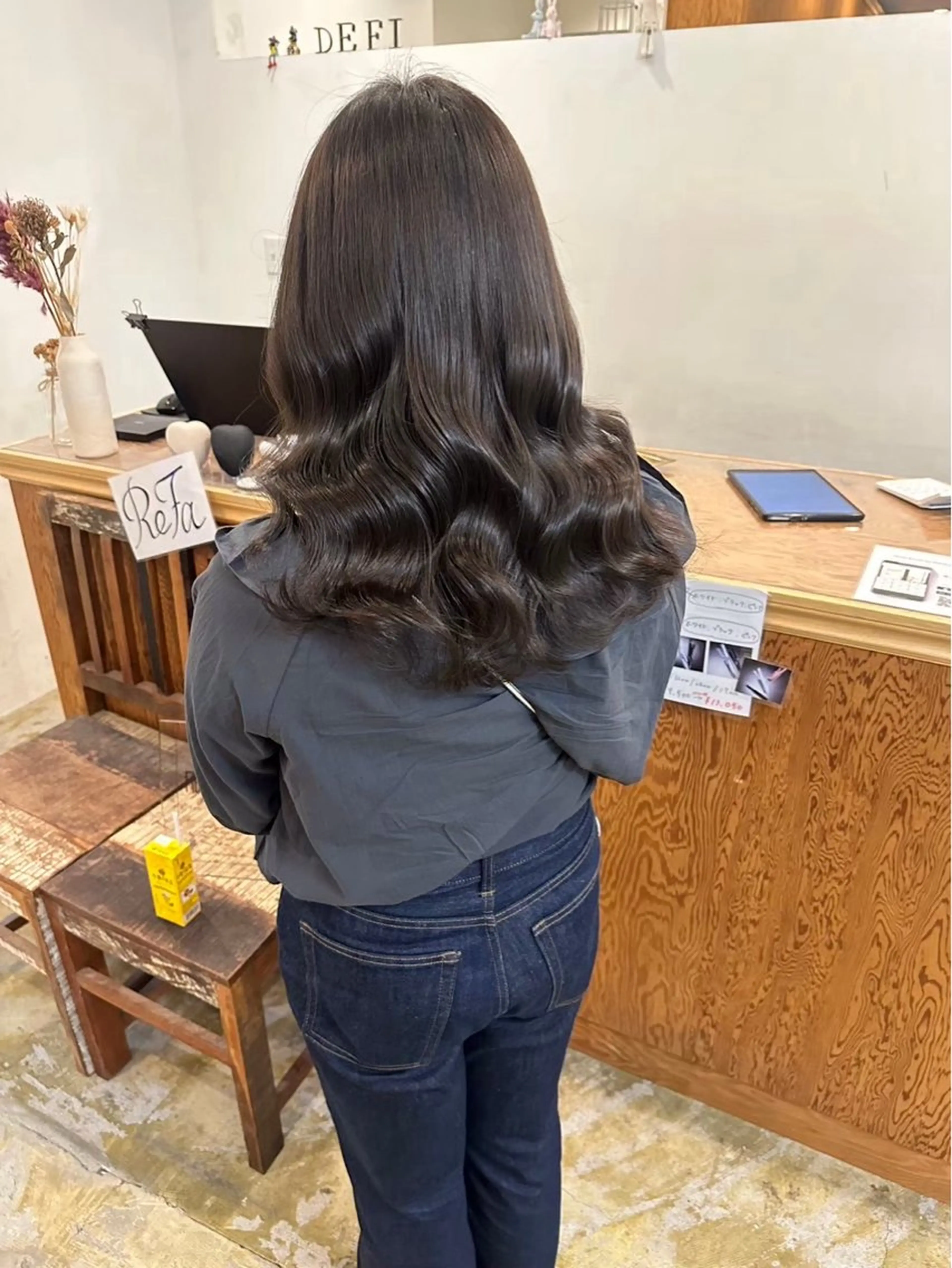 ロング カラー ディフィー所属・☘️ヨシノ/ ブリーチモデル募集のヘアスタイル