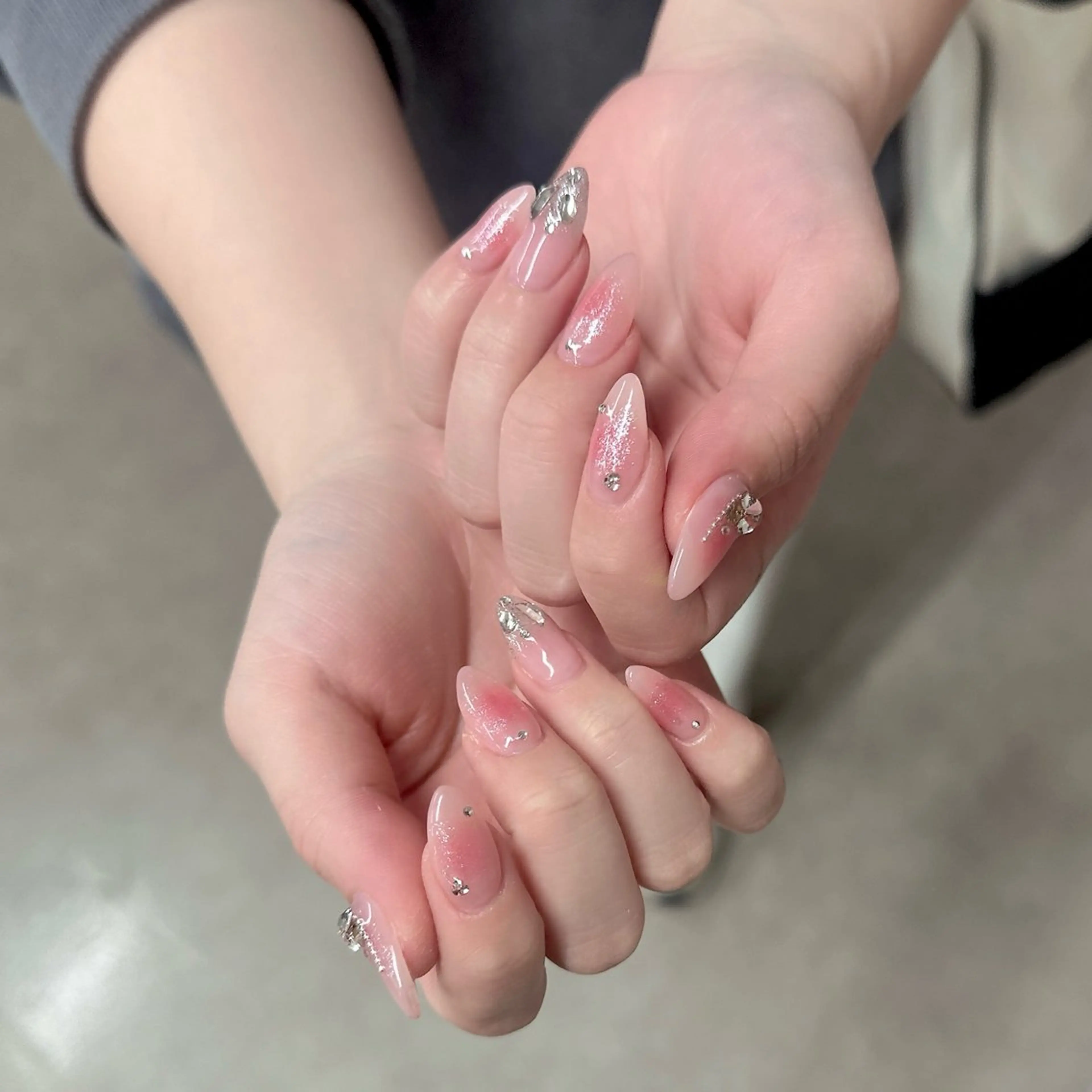 ネイル アートネイル ジェルネイル グラデーション キラキラネイル ラメ(グリッター) ハンドネイル Viola. 優花のネイルデザイン