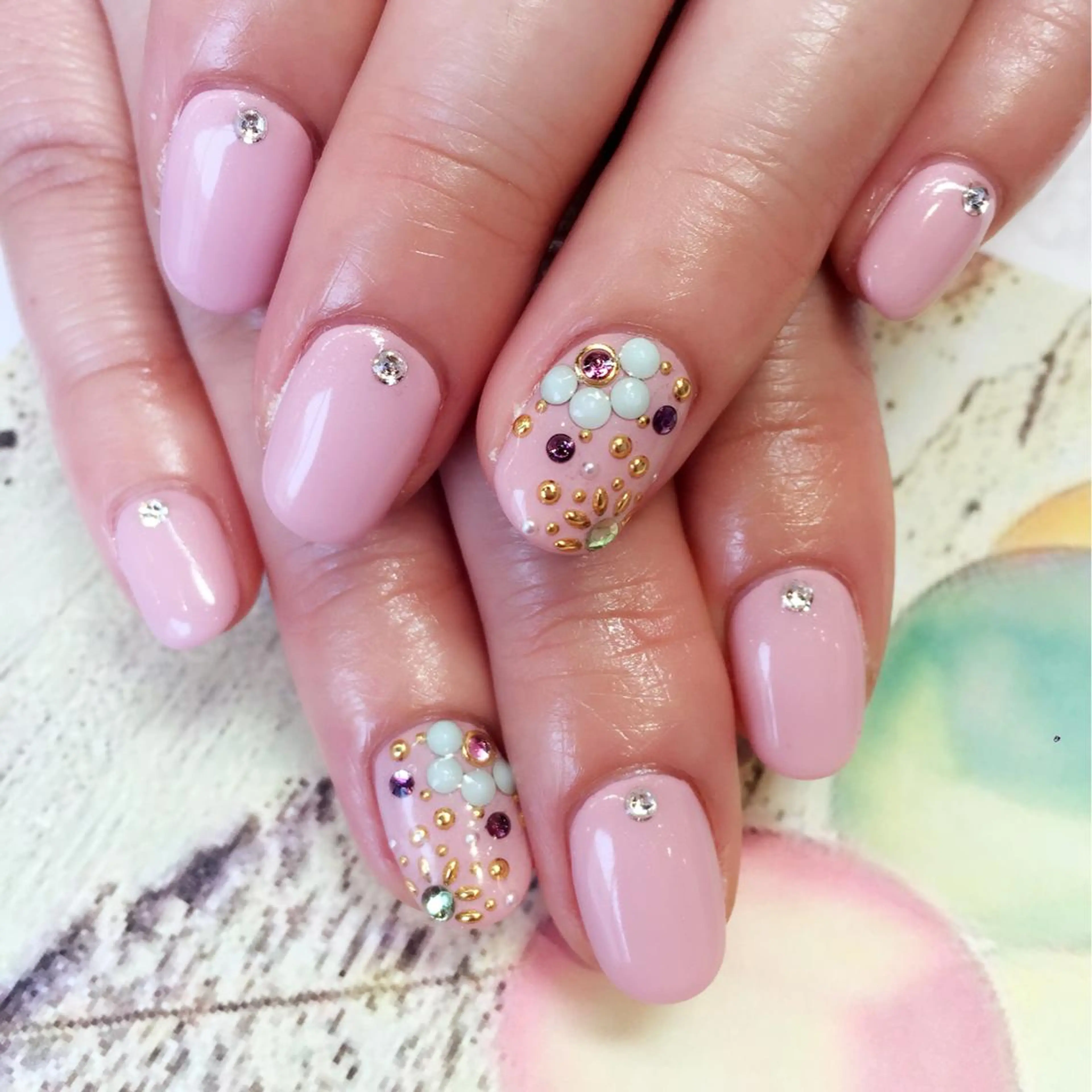 ネイル みよし市 nail salon*pomnal.co所属・Shimada Harukaのネイルデザイン