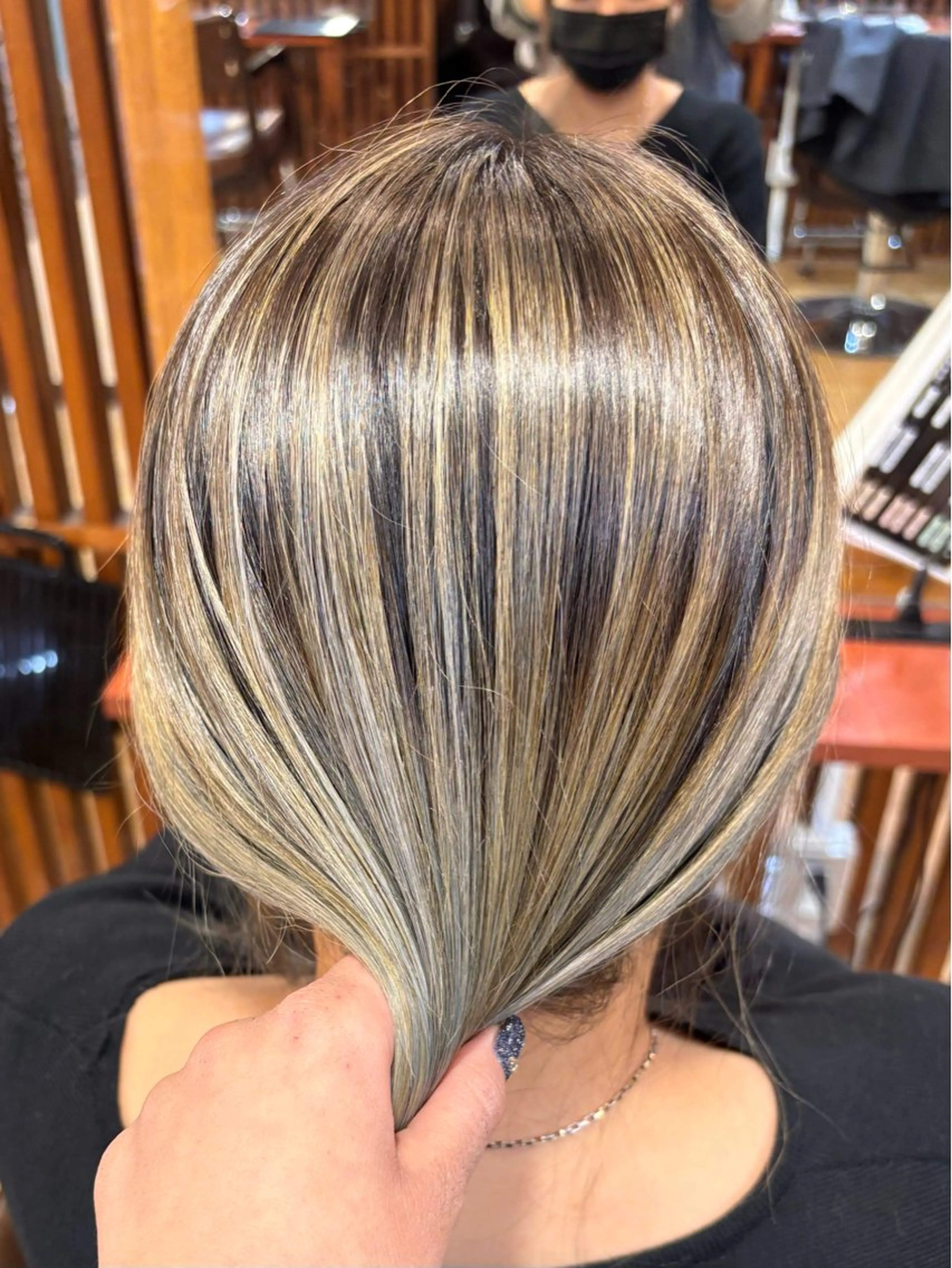 ミディアム レイヤーカット BLITZ Nana❤️‍🔥のヘアスタイル