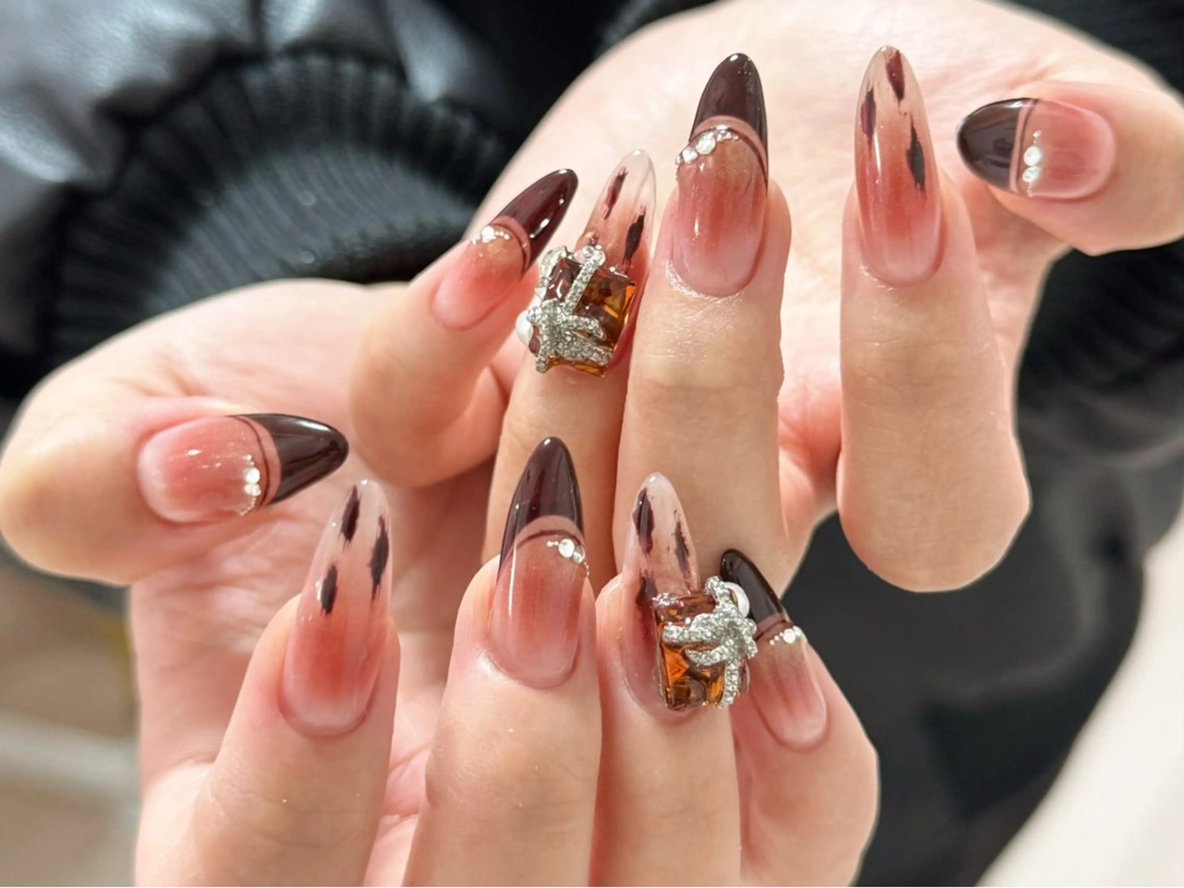 ネイル アートネイル オーロラネイル チークネイル フレンチネイル ガラスフレンチ ハンドネイル 🎀🎀YooLi Nail Salonのネイルデザイン