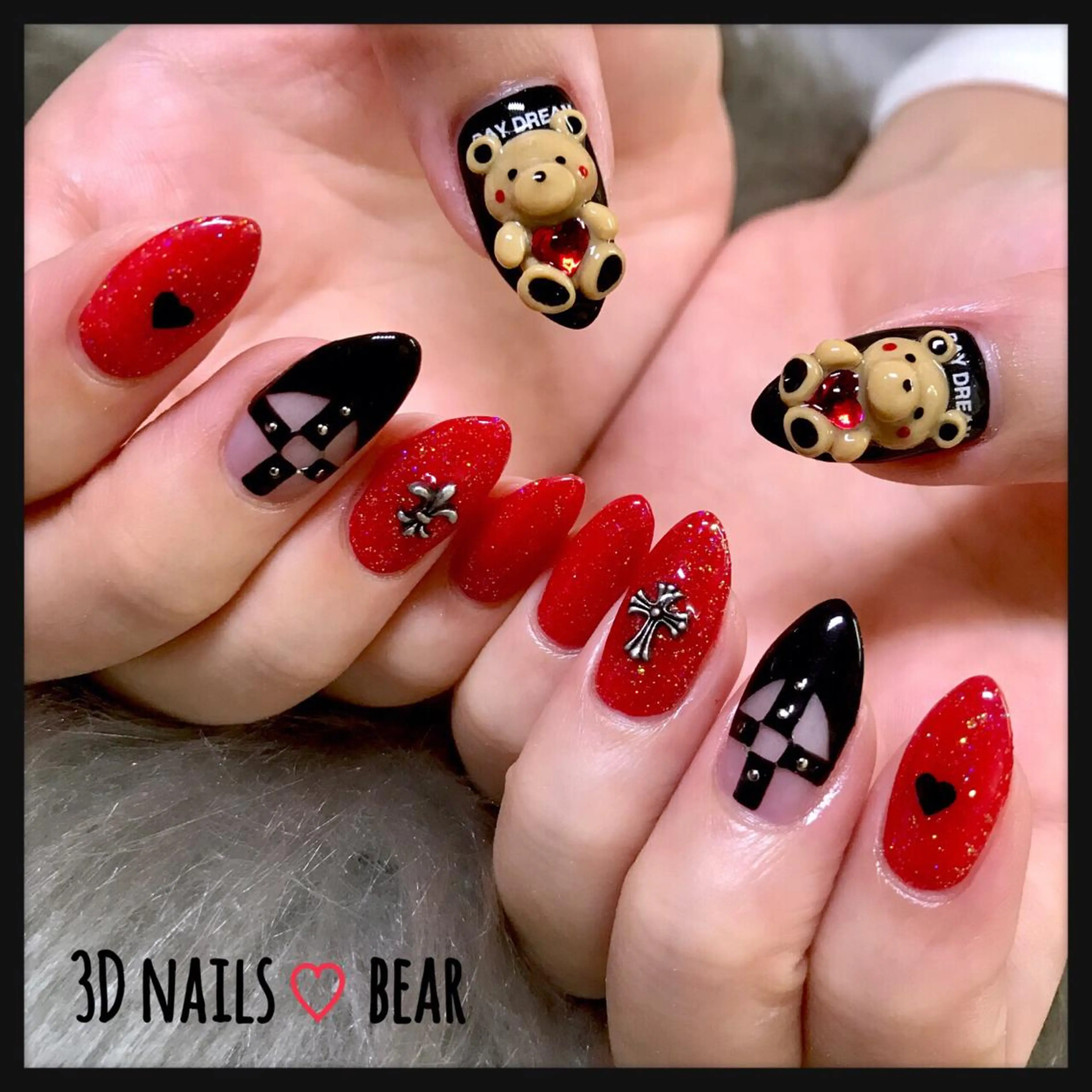 ネイル NOIROUGE所属・NOI ROUGEのネイルデザイン