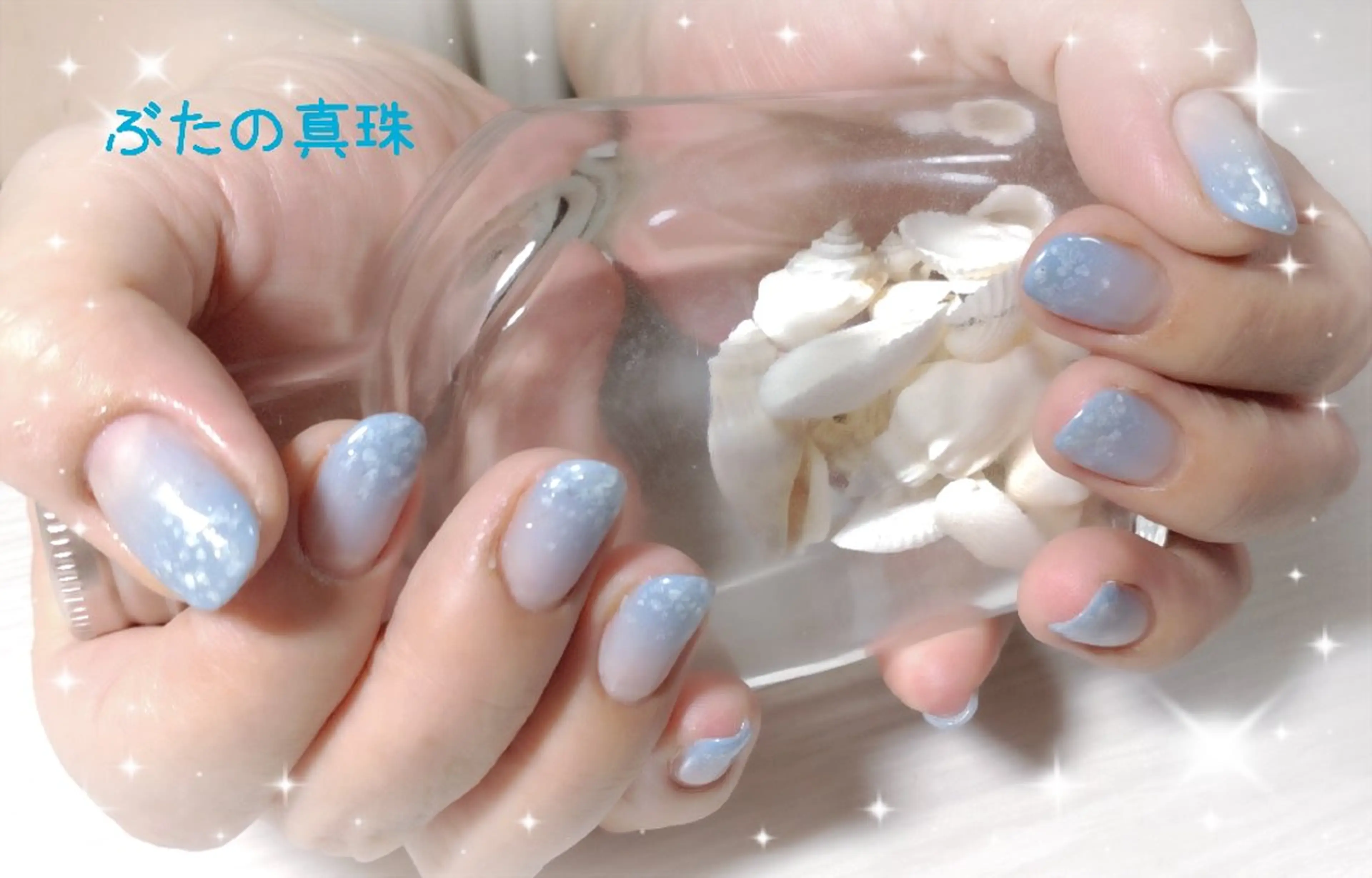 ネイル ブルー ホワイト ハンドネイル 林 珠里のネイルデザイン