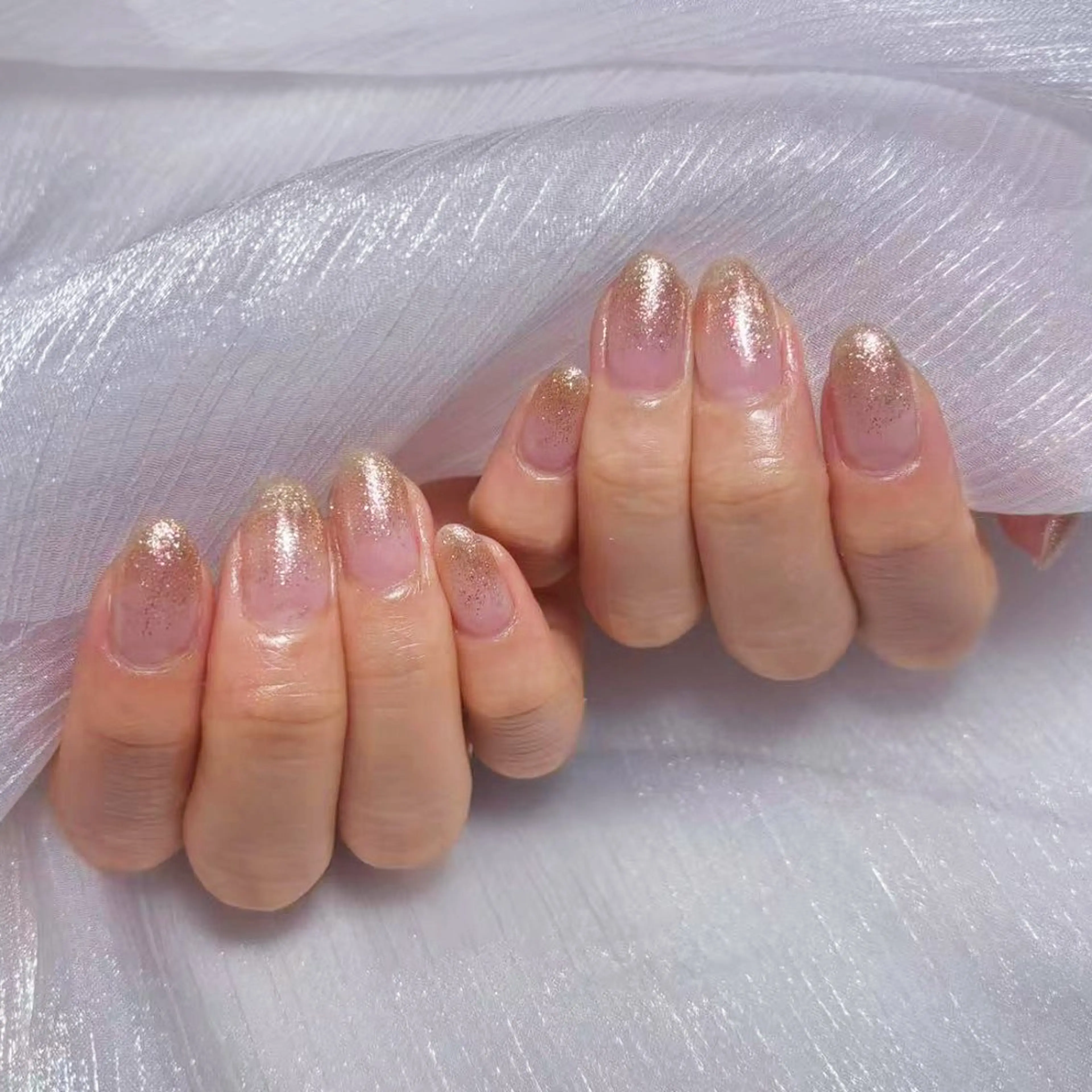 ネイル アートネイル オーロラネイル ガーリー キラキラネイル 韓国ネイル ハンドネイル yu ri 🌹のネイルデザイン