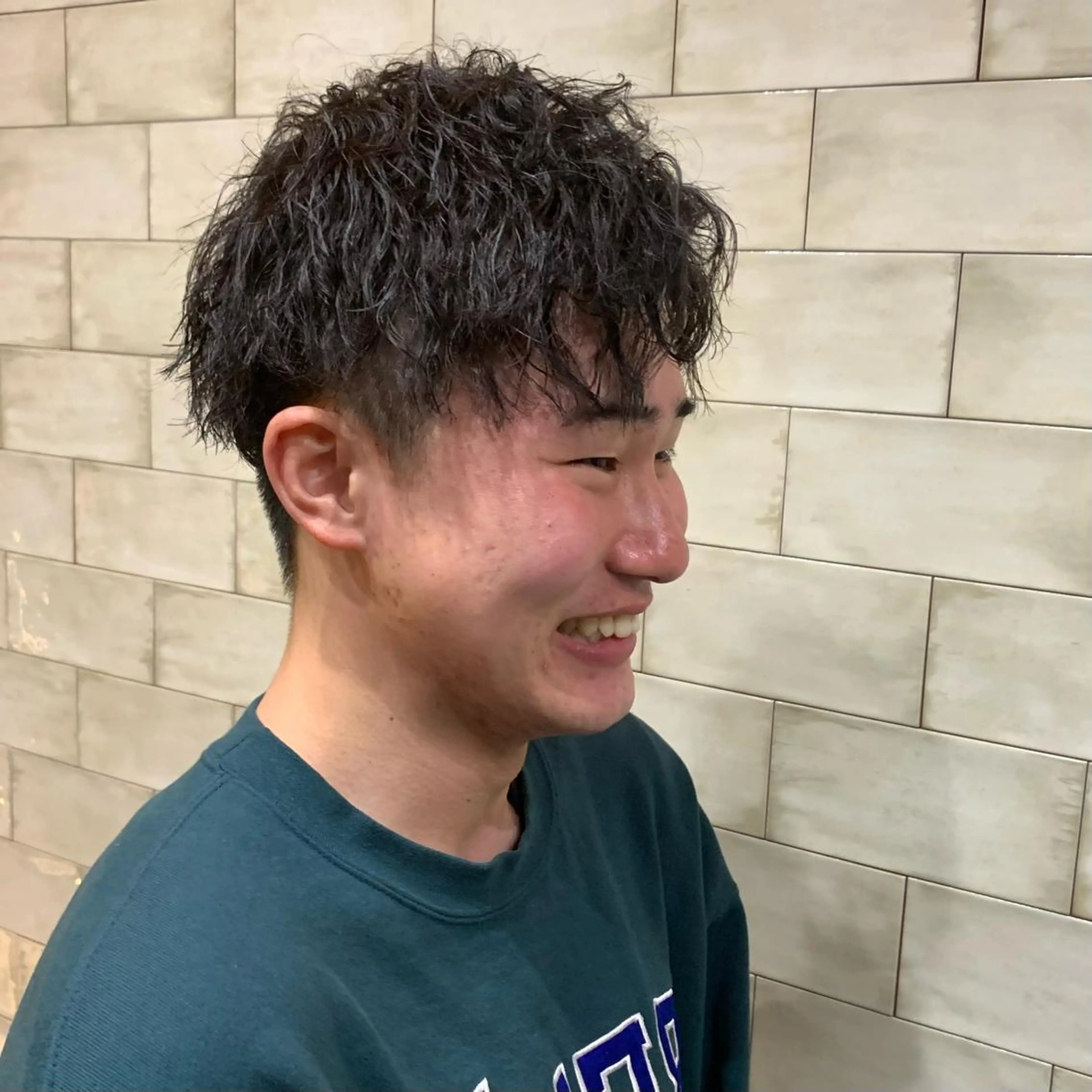 メンズ メンズパーマ メンズツイストパーマ ツイストパーマ Hair Resort Noble(ヘアリゾートノーブル)所属・オオヤ カナのヘアスタイル