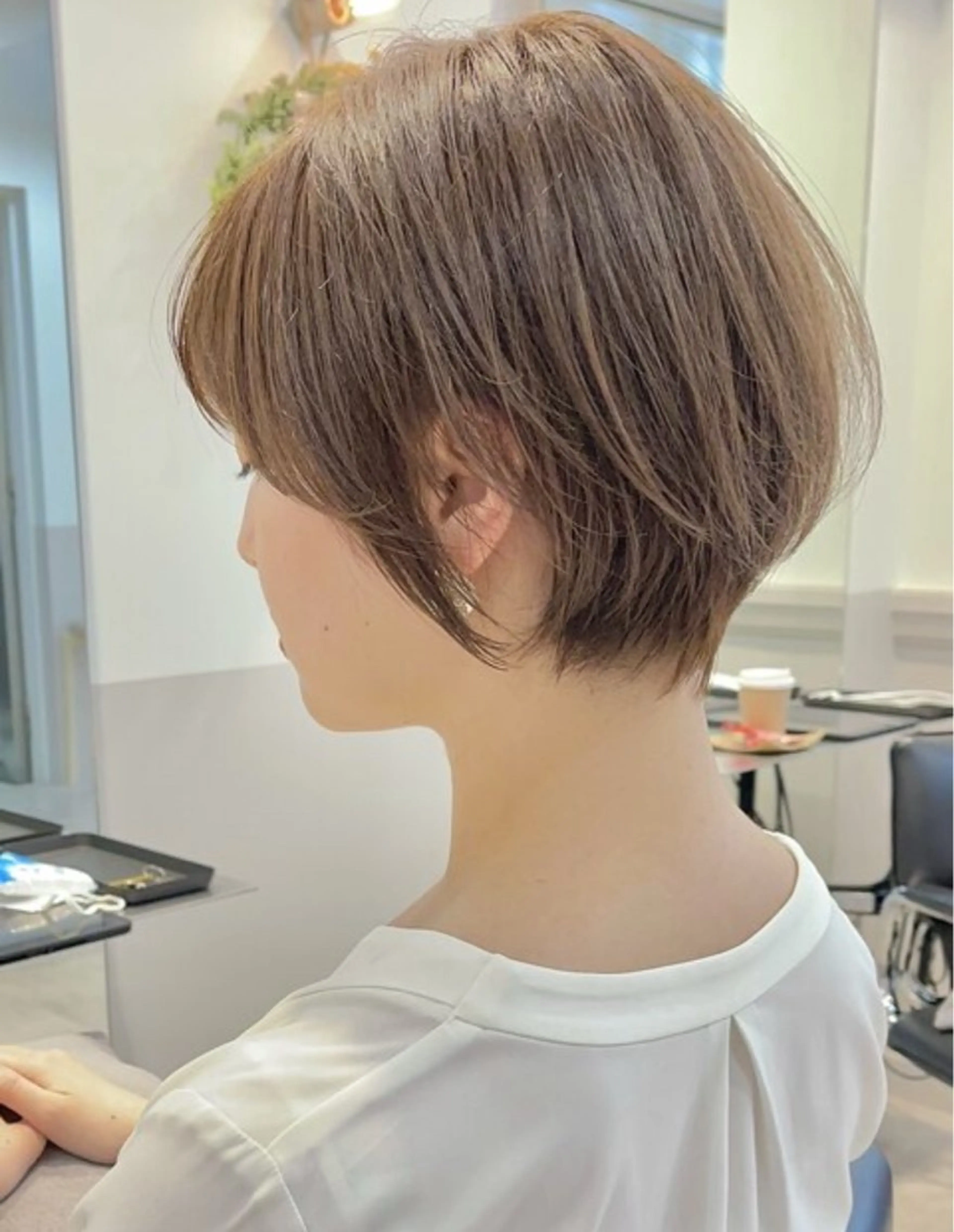 ショート 前下がりボブ ショートボブ ハンサムショート アッシュ アッシュグレー 🎀暖色カラー／ボブ 🎀MOMONAのヘアスタイル