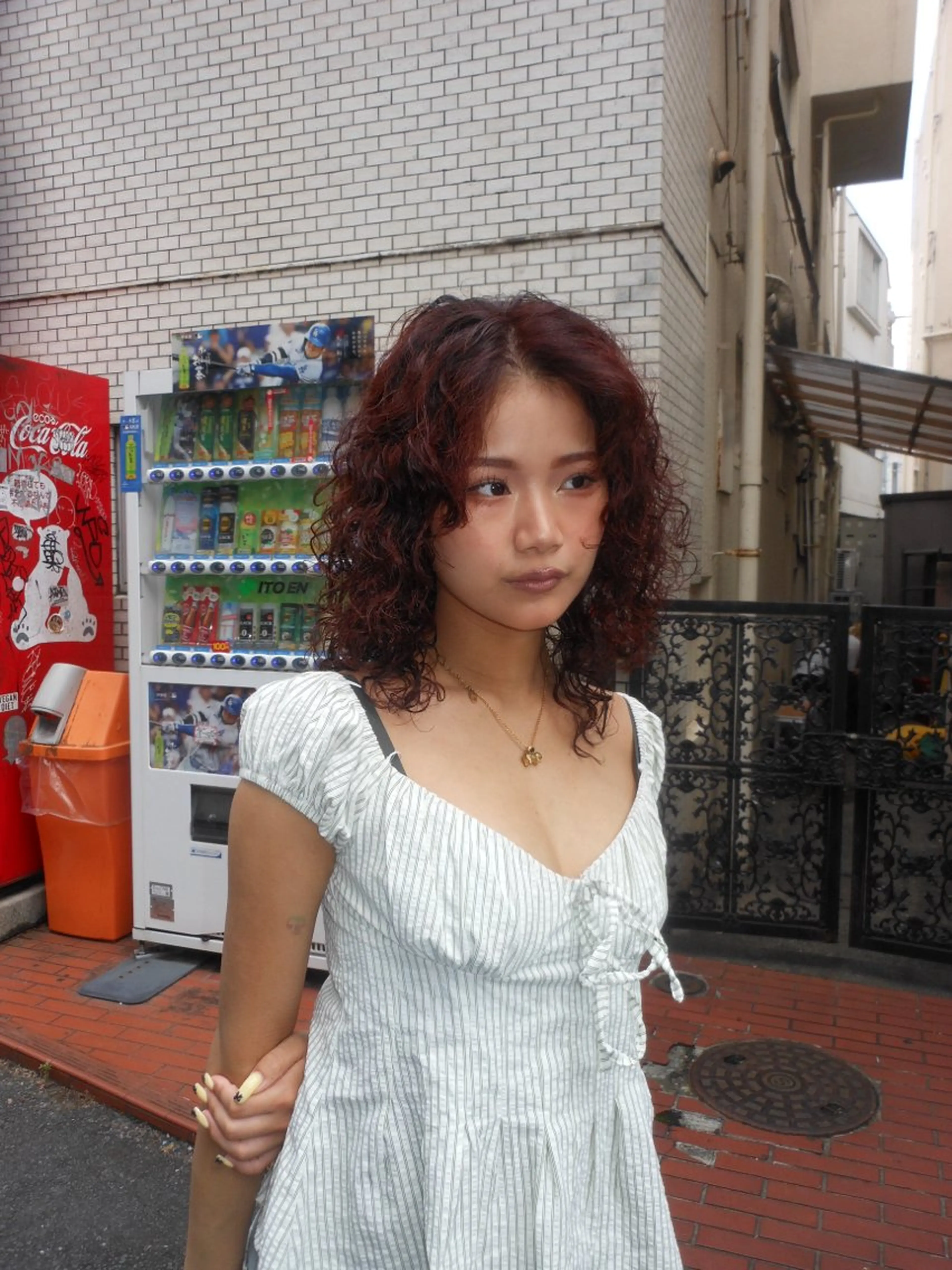 ミディアム カラー パーマ ヘアカラー ジャンクロードビギン 下北沢店所属・RUNA/ バレイヤージュカラーのヘアスタイル