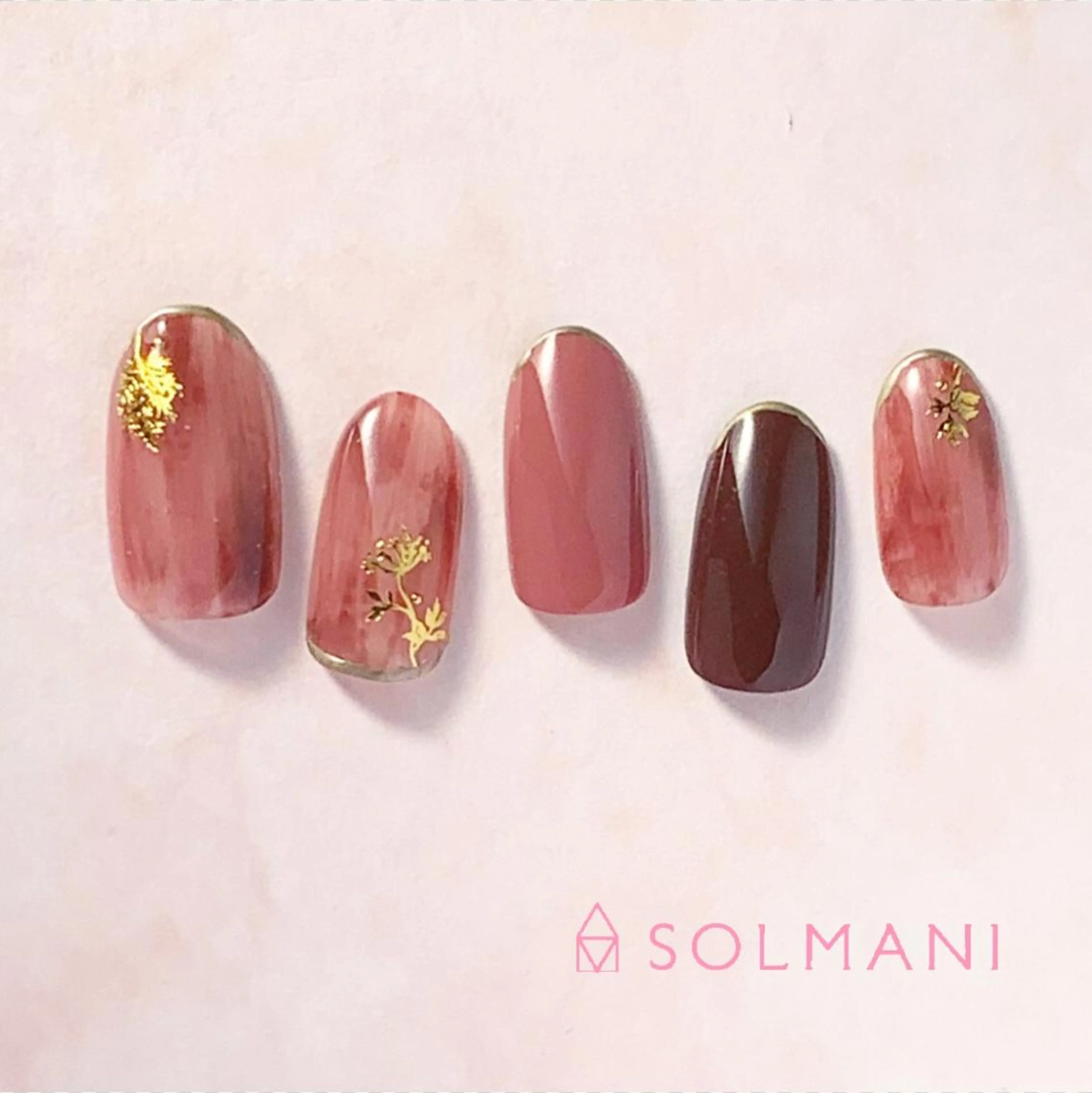 ネイル ニュアンスネイル SOLMANI 予約担当のネイルデザイン
