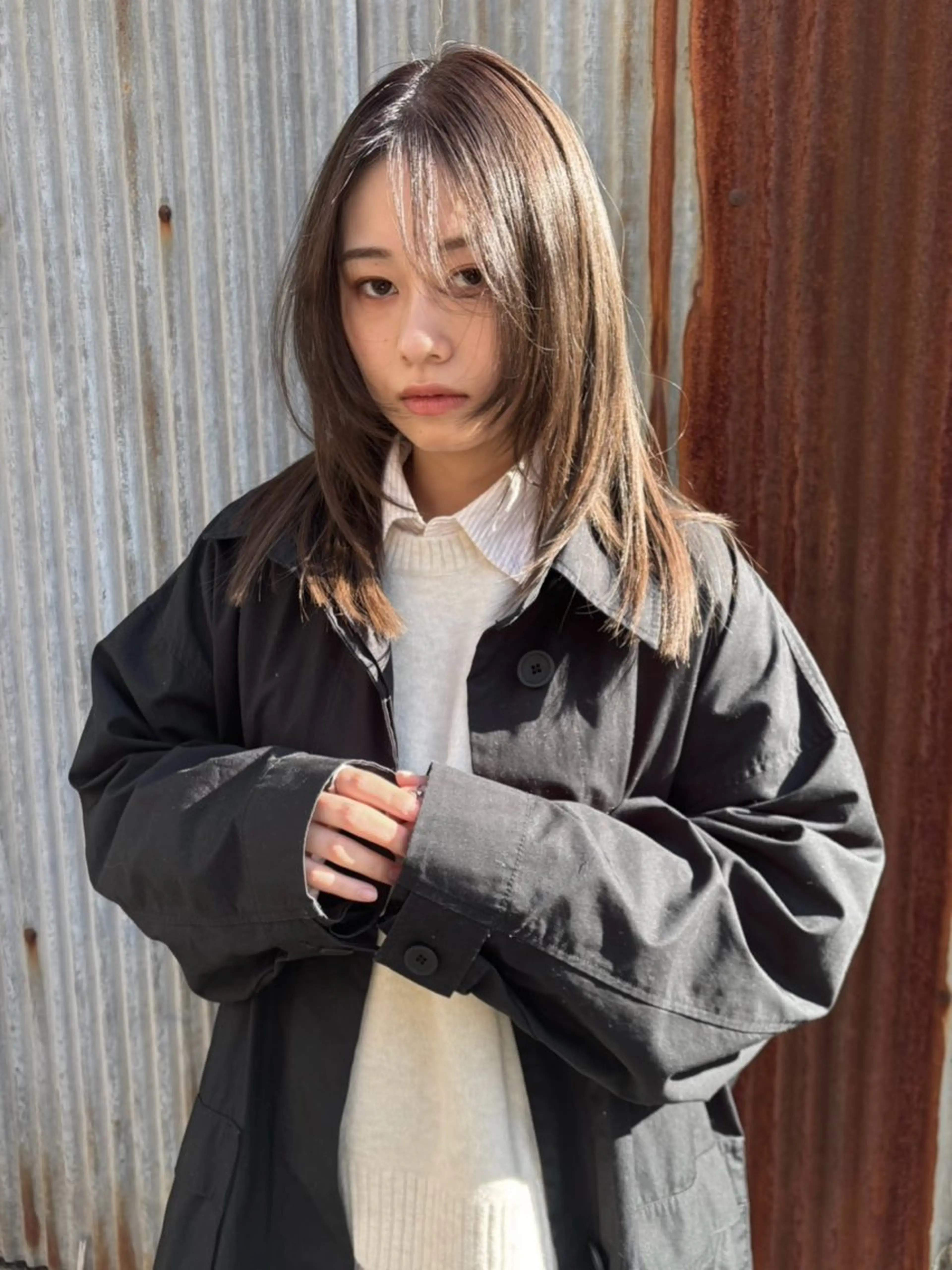 ミディアム カラー ブラウンカラー くすみブラウン 顔まわりレイヤー レイヤーカット カット ヘアカラー little garden所属・little garden/樹里のヘアスタイル