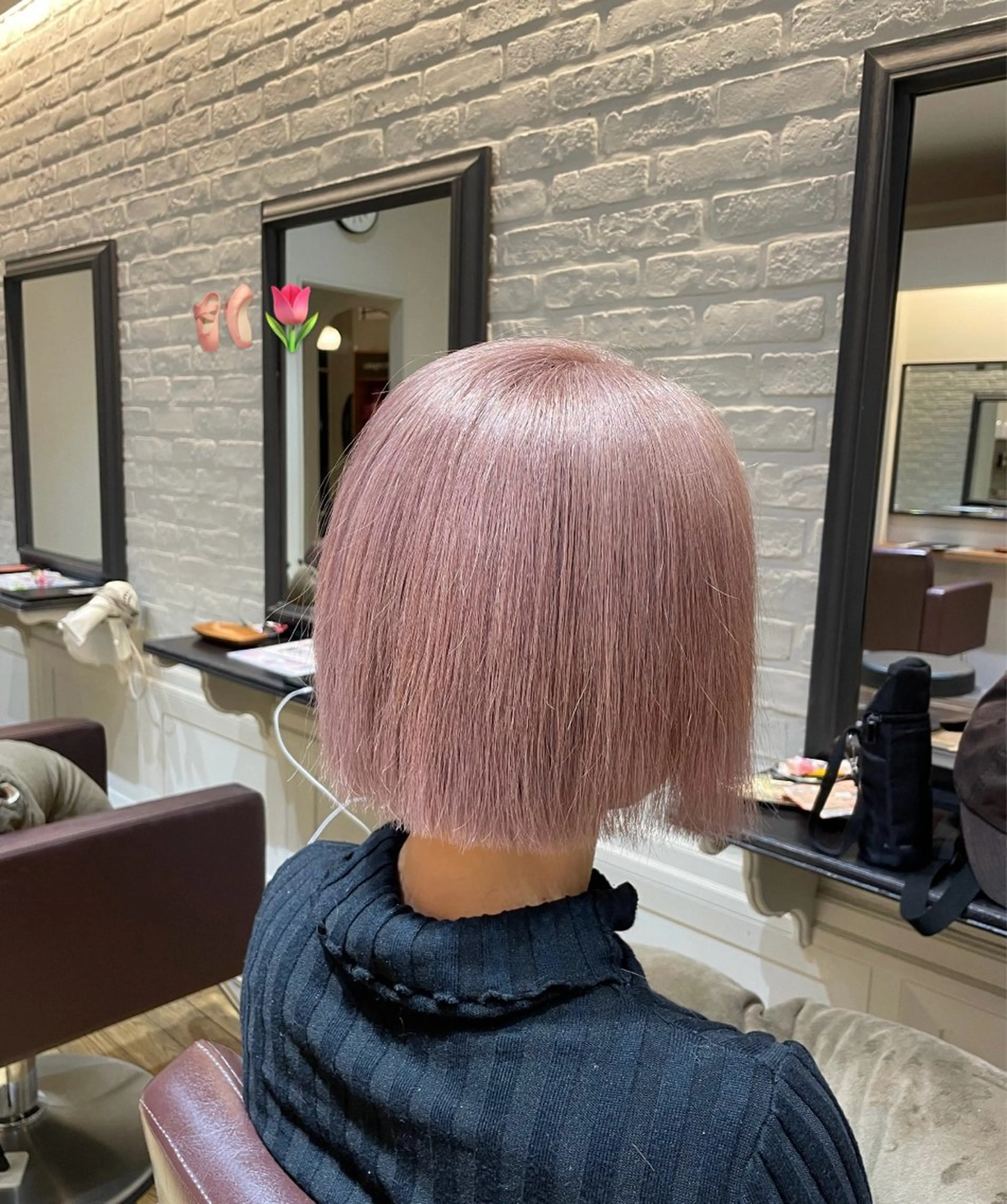 ショート ハイトーン/透明感 カラー/下出有沙のヘアスタイル