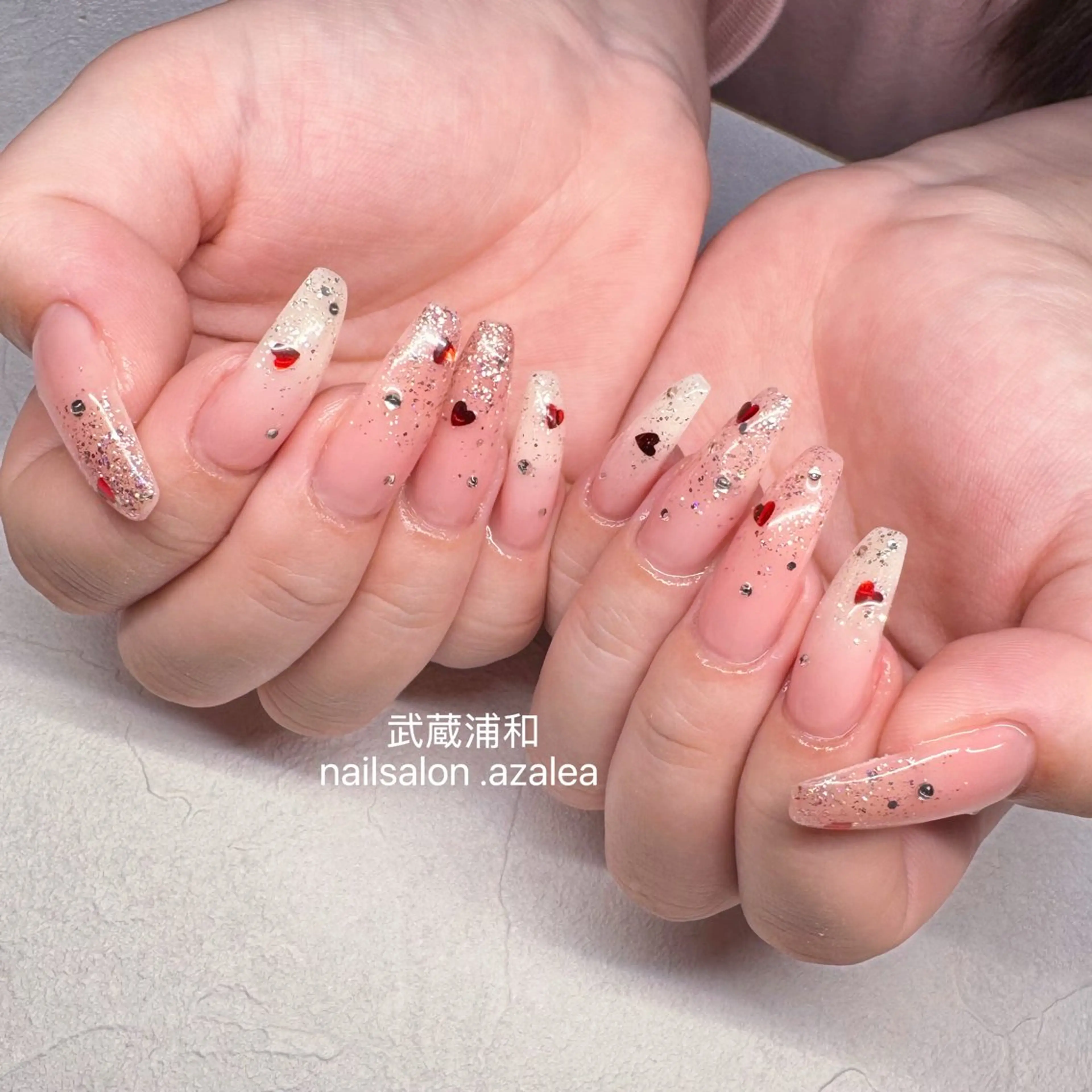 ネイル ハンドネイル R inのネイルデザイン