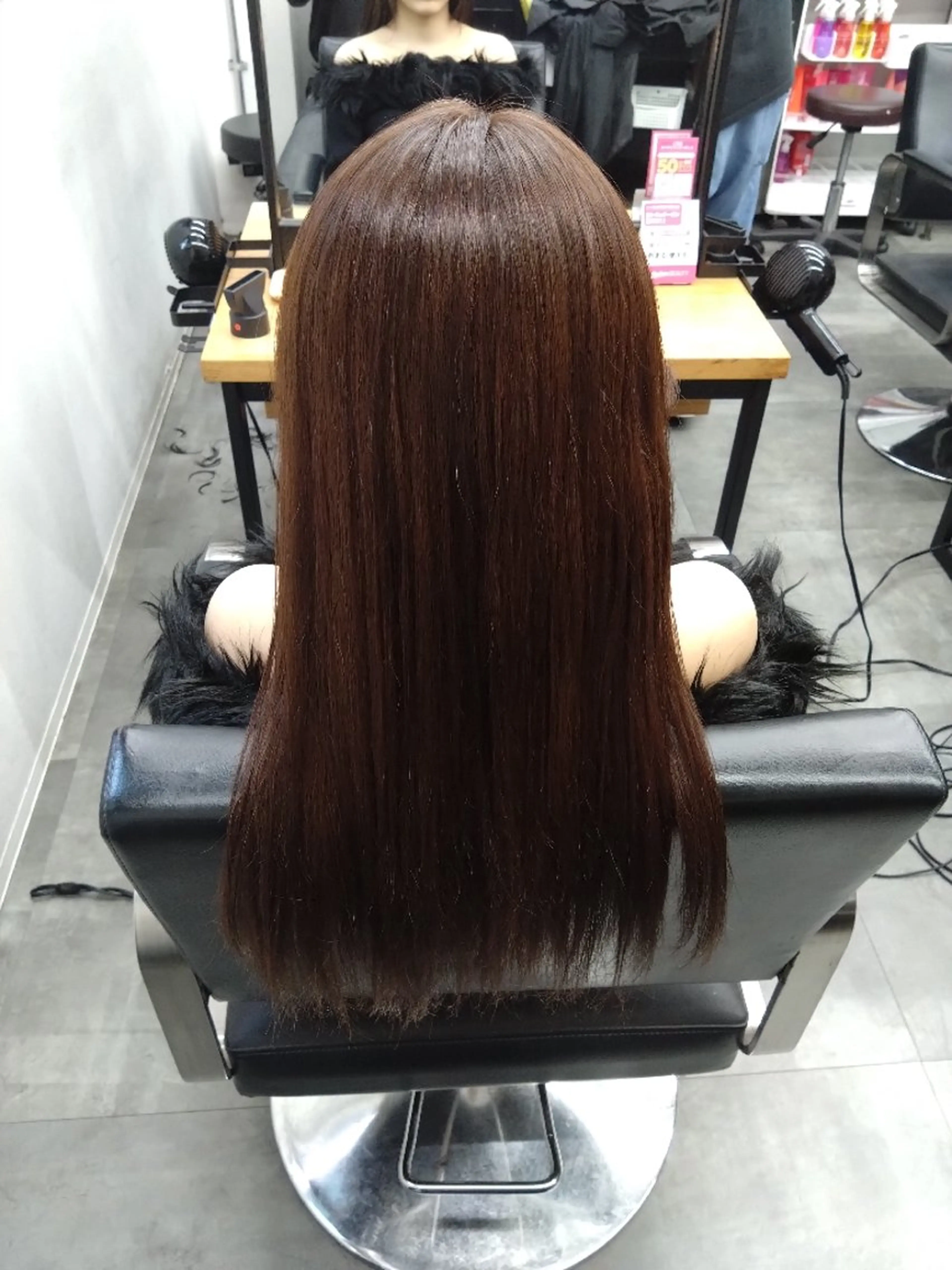 セミロング セシルヘアー所属・顔周りカット　艶髪 　髪質改善　くまーのヘアスタイル