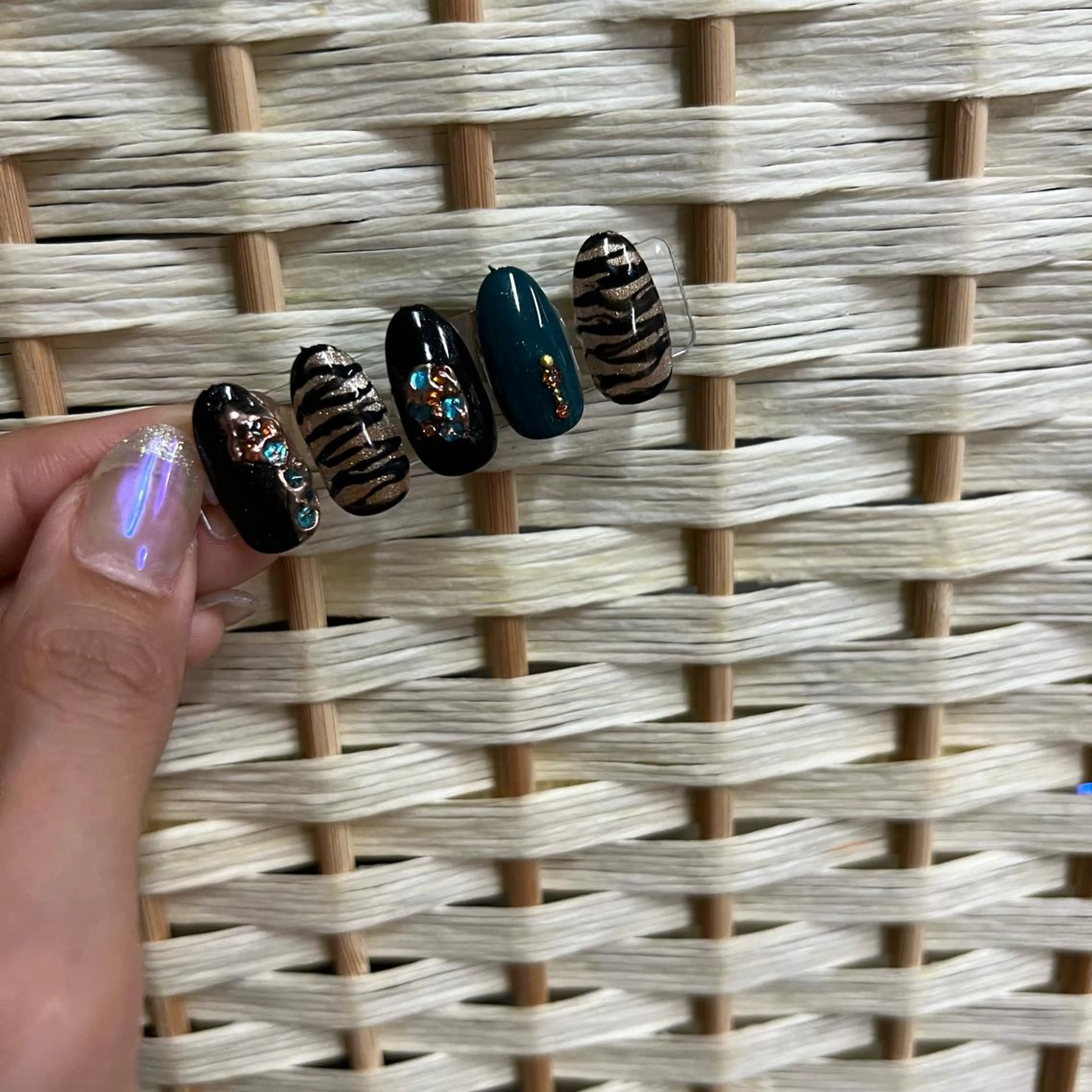 ネイル 美尽  BIZIN所属・久々 もえみのネイルデザイン