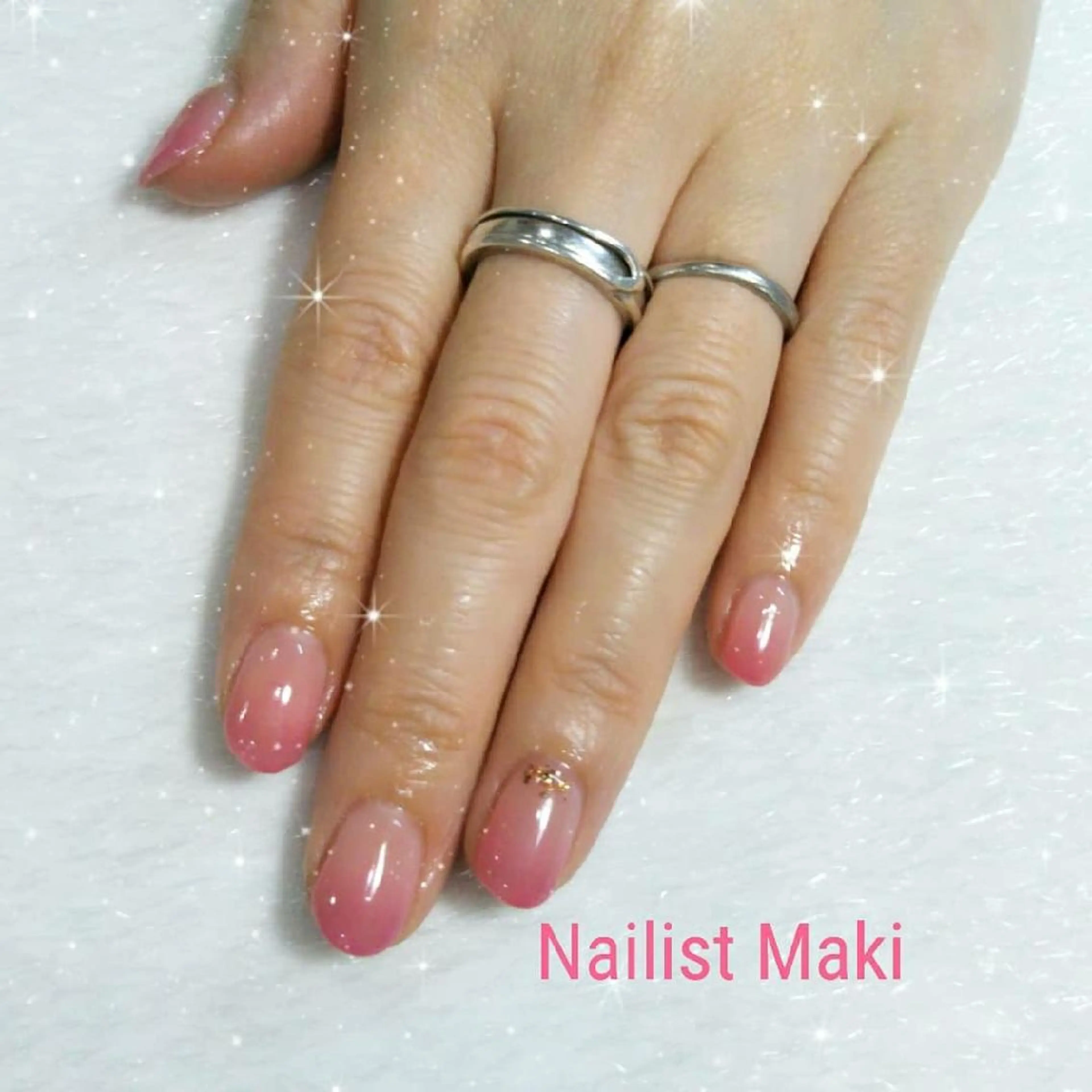 お爪が伸びても気にならない💕【ご新規さま限定】グラデーションハンドジェルネイル(甘皮ケア込み)の写真