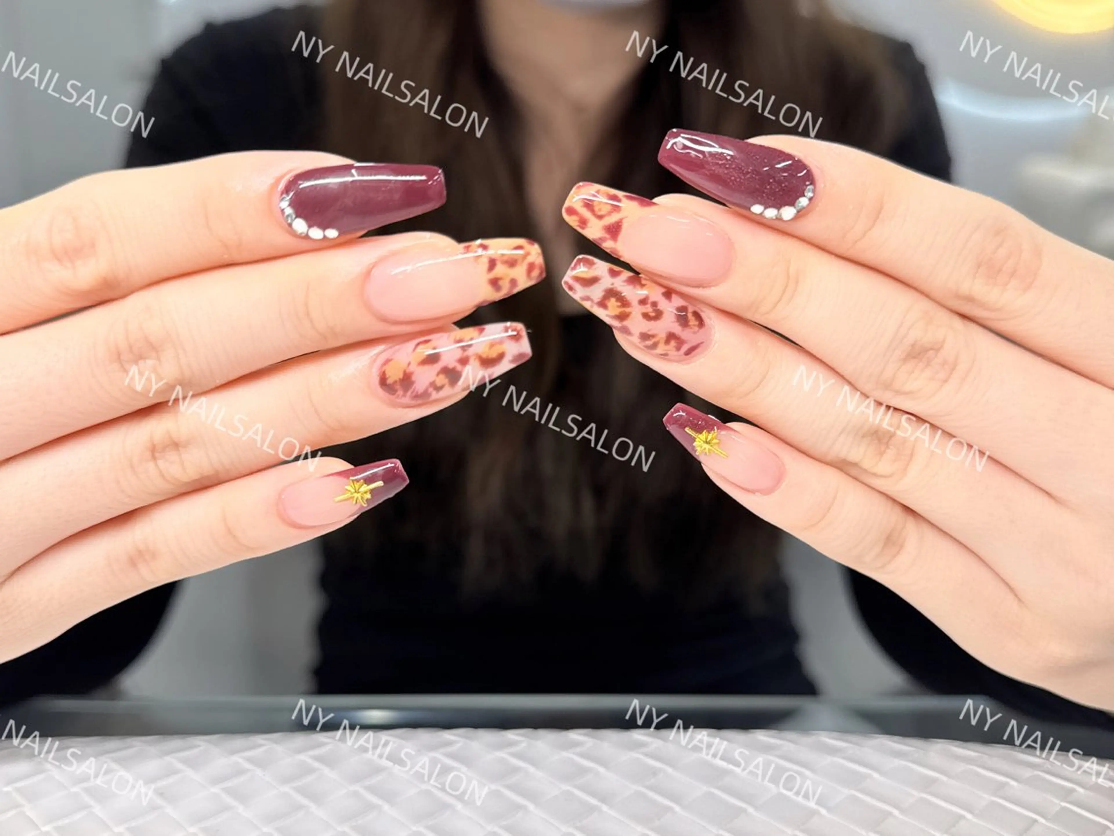 ネイル 長さ出し フットネイル フレンチネイル ジェルネイル ガーリー ハンドネイル NYネイルサロン　千葉中央店所属・NYネイルサロン 千葉中央店のネイルデザイン