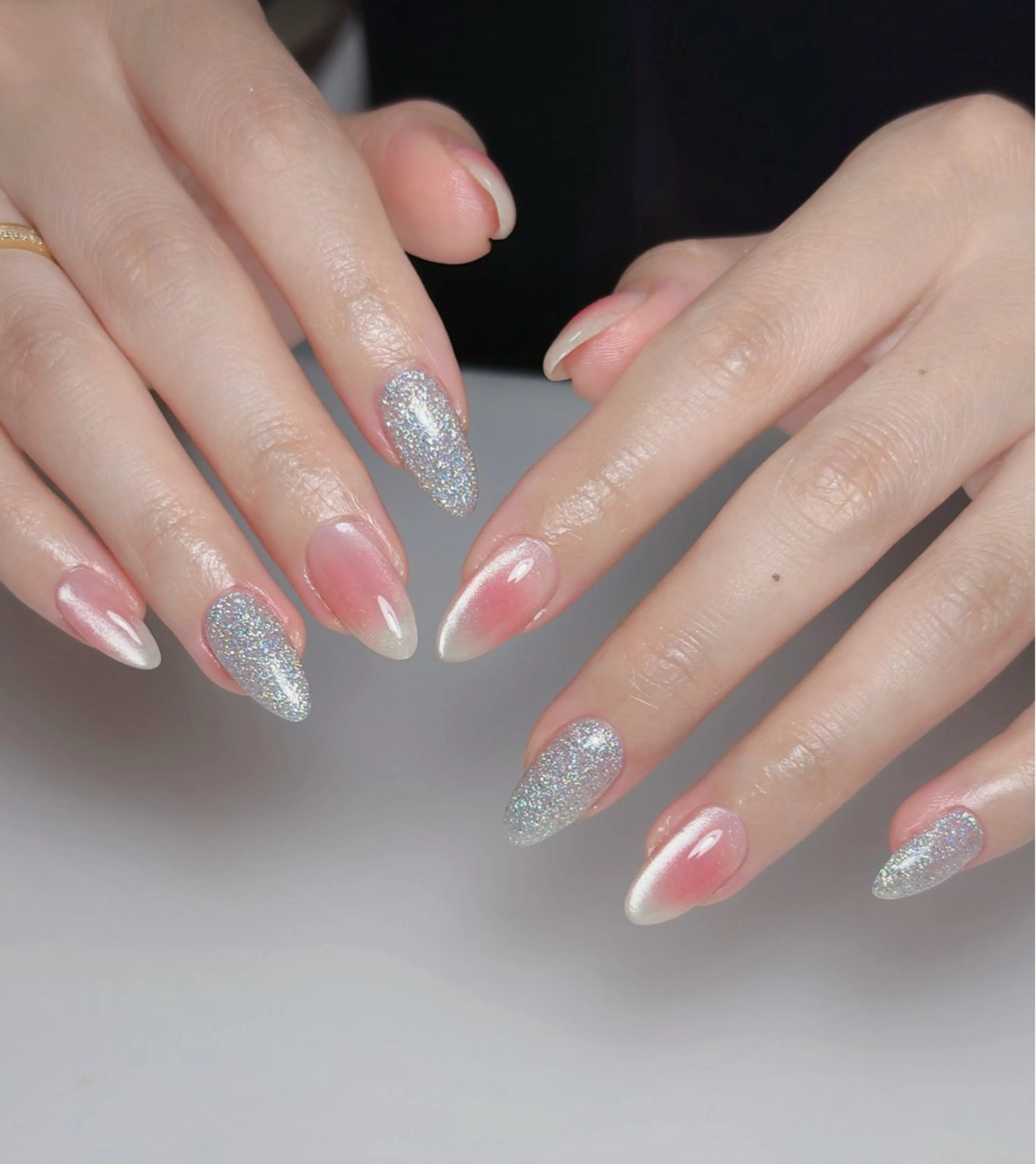 ネイル オーロラネイル 長さ出し フットネイル 韓国ネイル ラメ(グリッター) 👍thumbs up nail👍のネイルデザイン