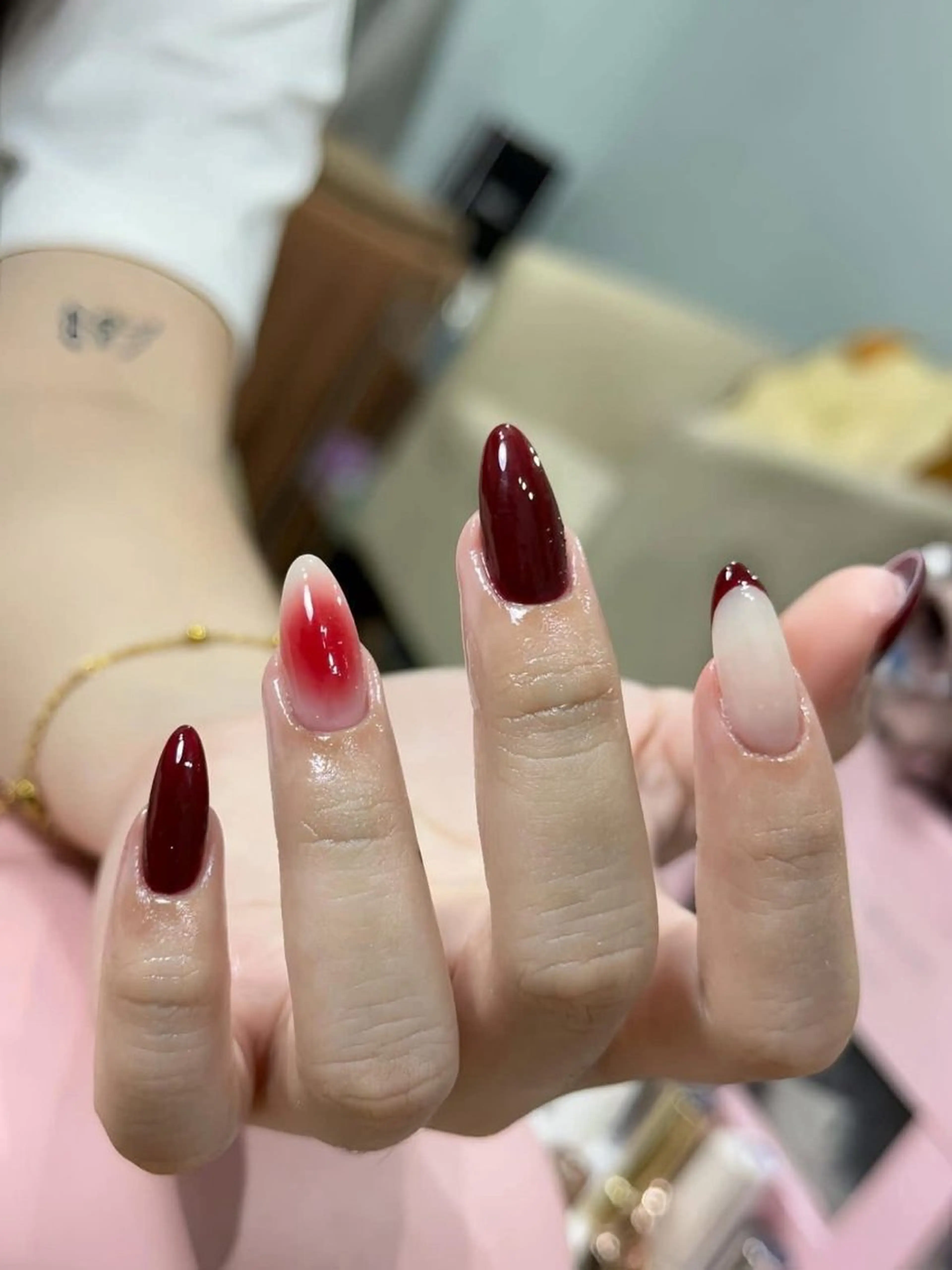 ネイル ハンドネイル T. Leeのネイルデザイン