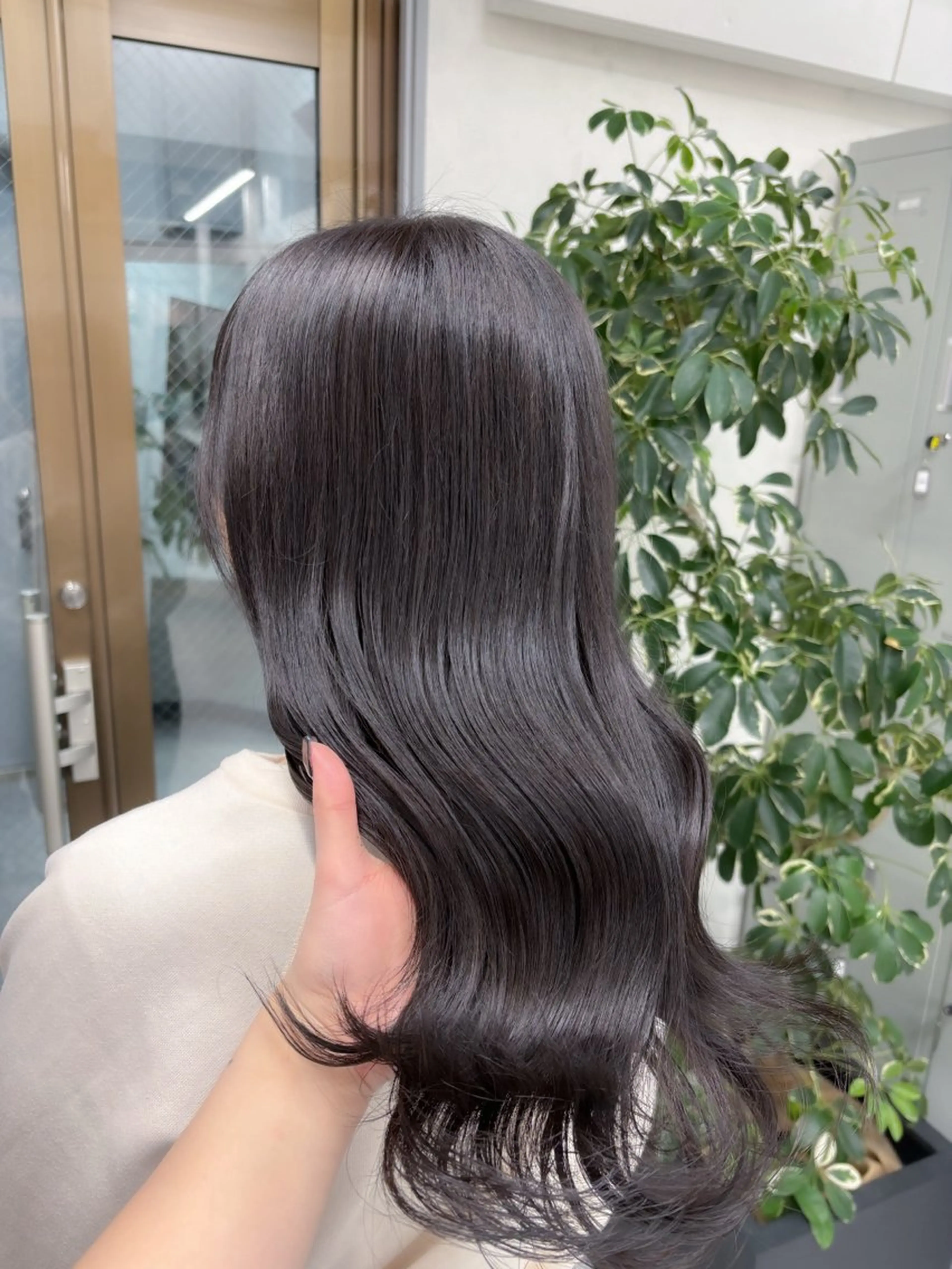 セミロング 稲川 弥生のヘアスタイル
