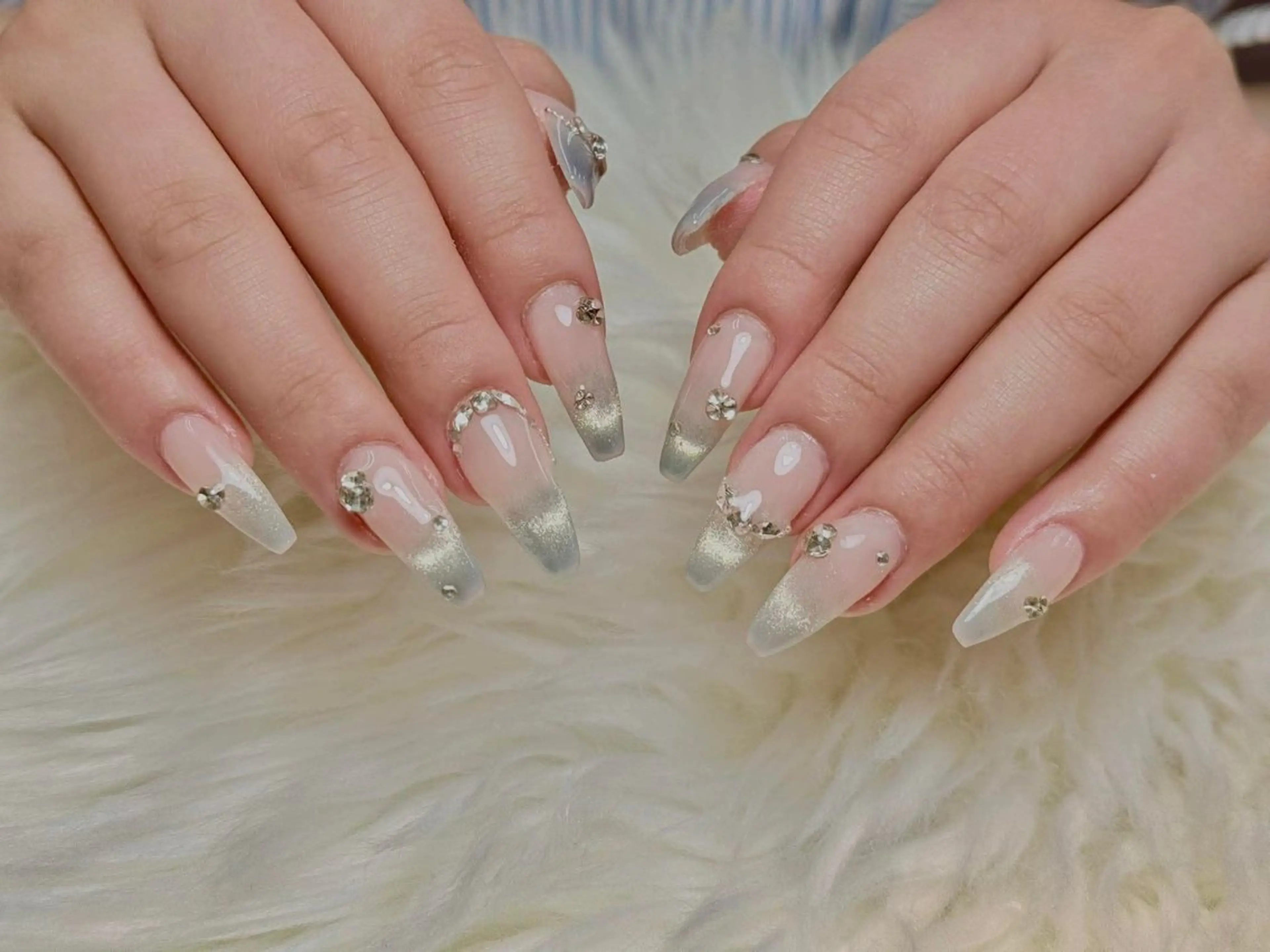 ネイル フレンチネイル グラデーション 韓国ネイル マグネットネイル ミラーネイル Squen Nail 【持ち込みOK】のネイルデザイン