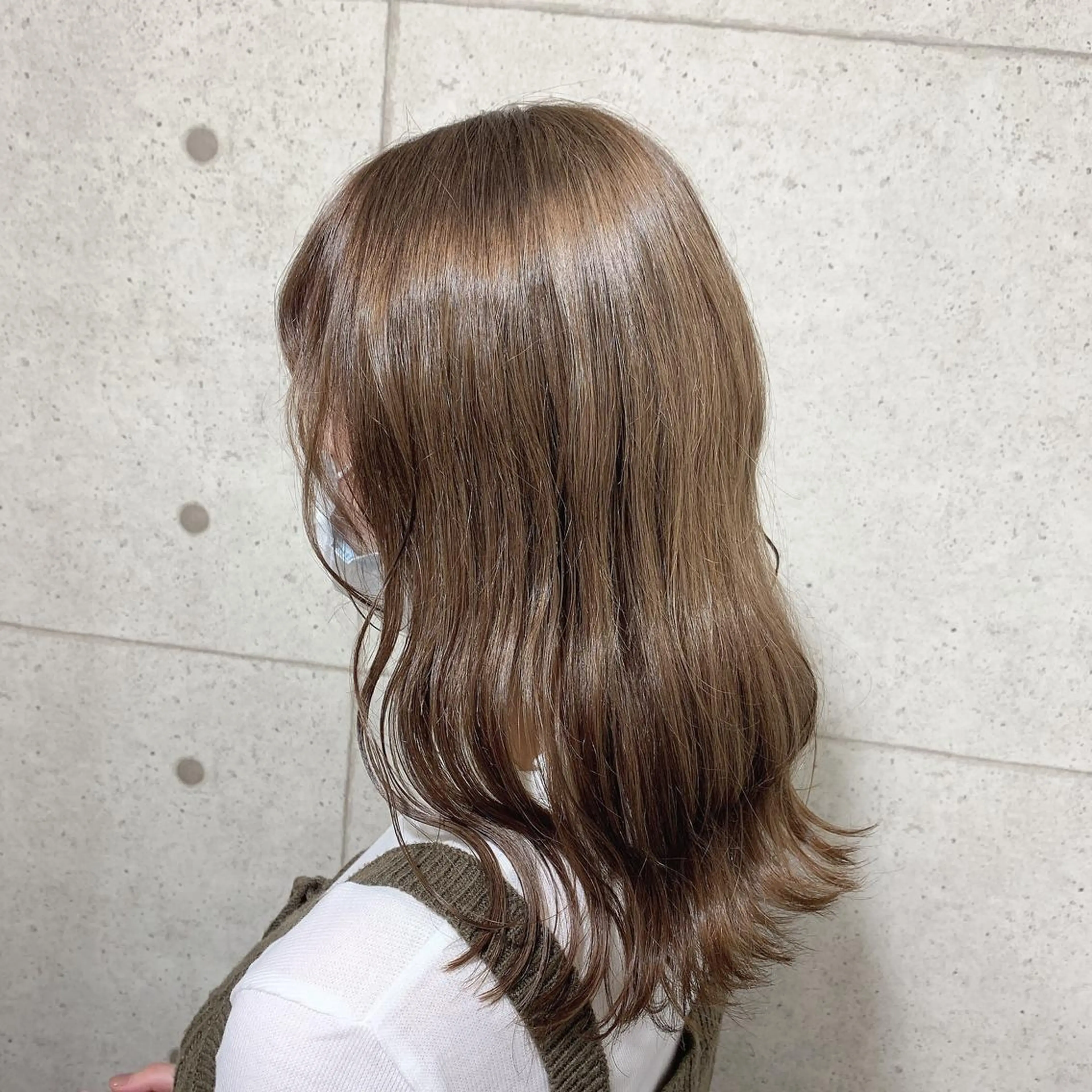 ロング カラー ブリーチ カット ヘアカラー 🌷お洒落推しカラー moe🐰🌷のヘアスタイル