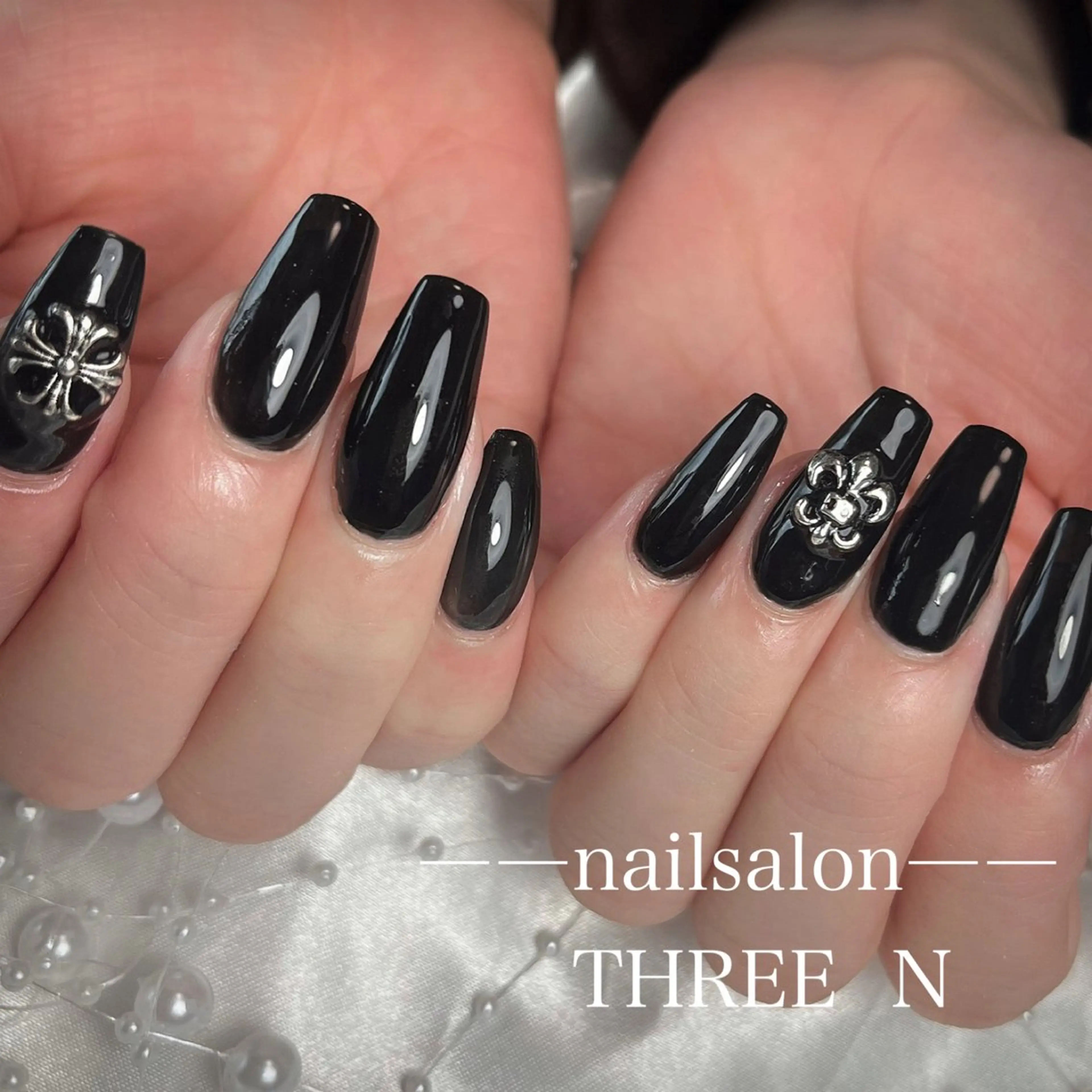 ネイル ハンドネイル Nail Salon THREE  Nのネイルデザイン