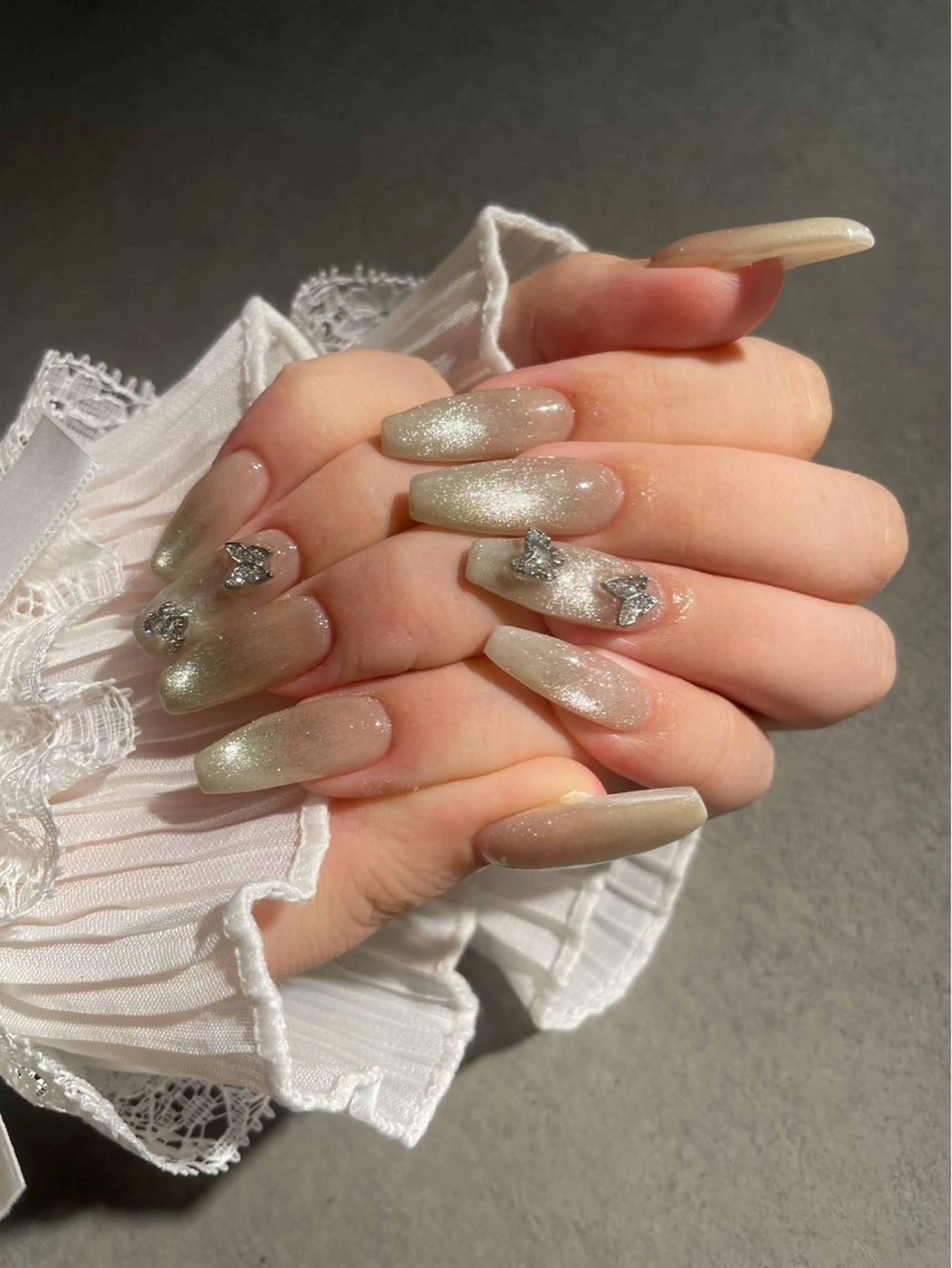 ネイル I-nailロング /ワンホン/キラキラのネイルデザイン