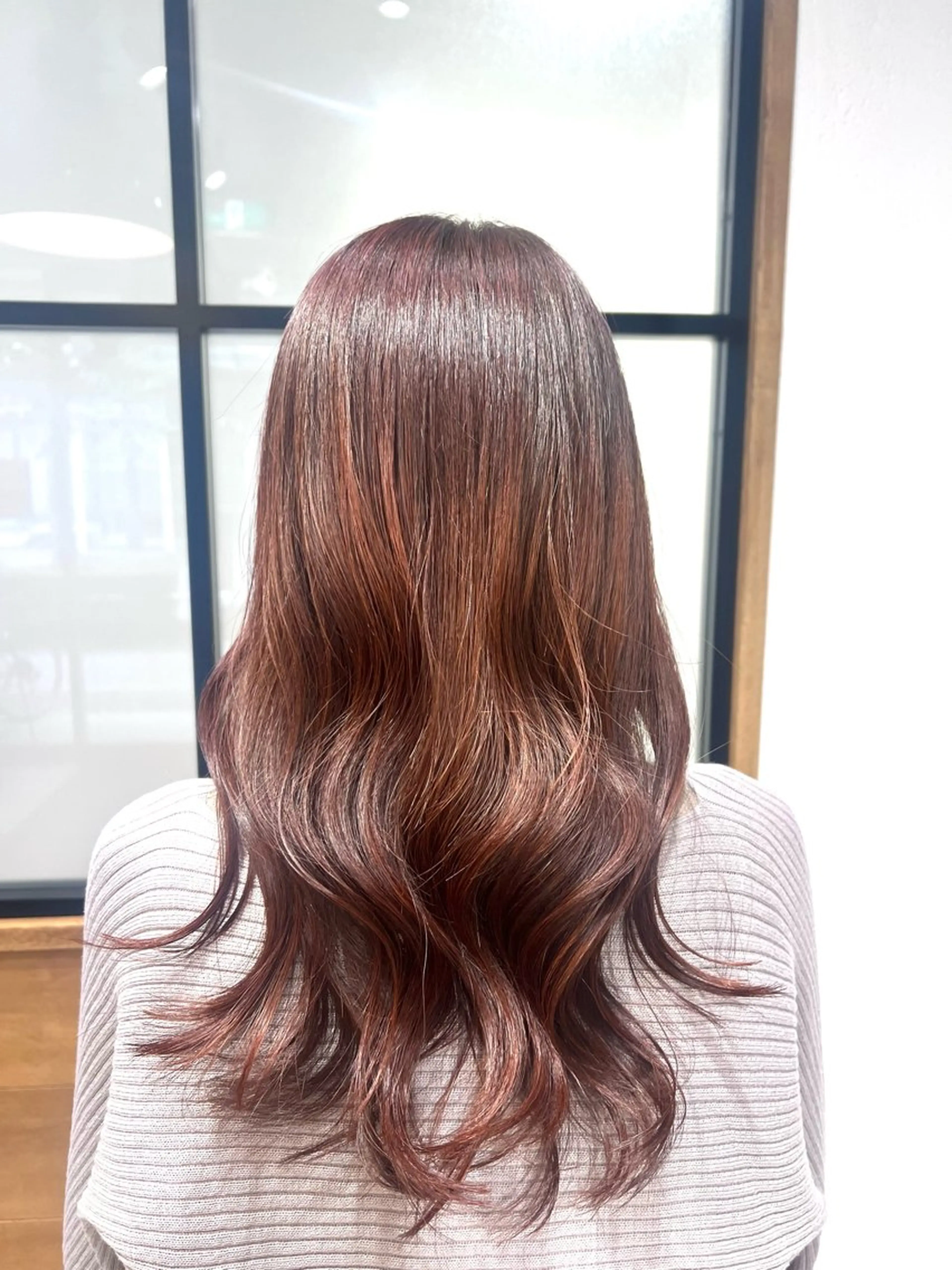 セミロング カラー ピンクカラー 新井 友菜のヘアスタイル