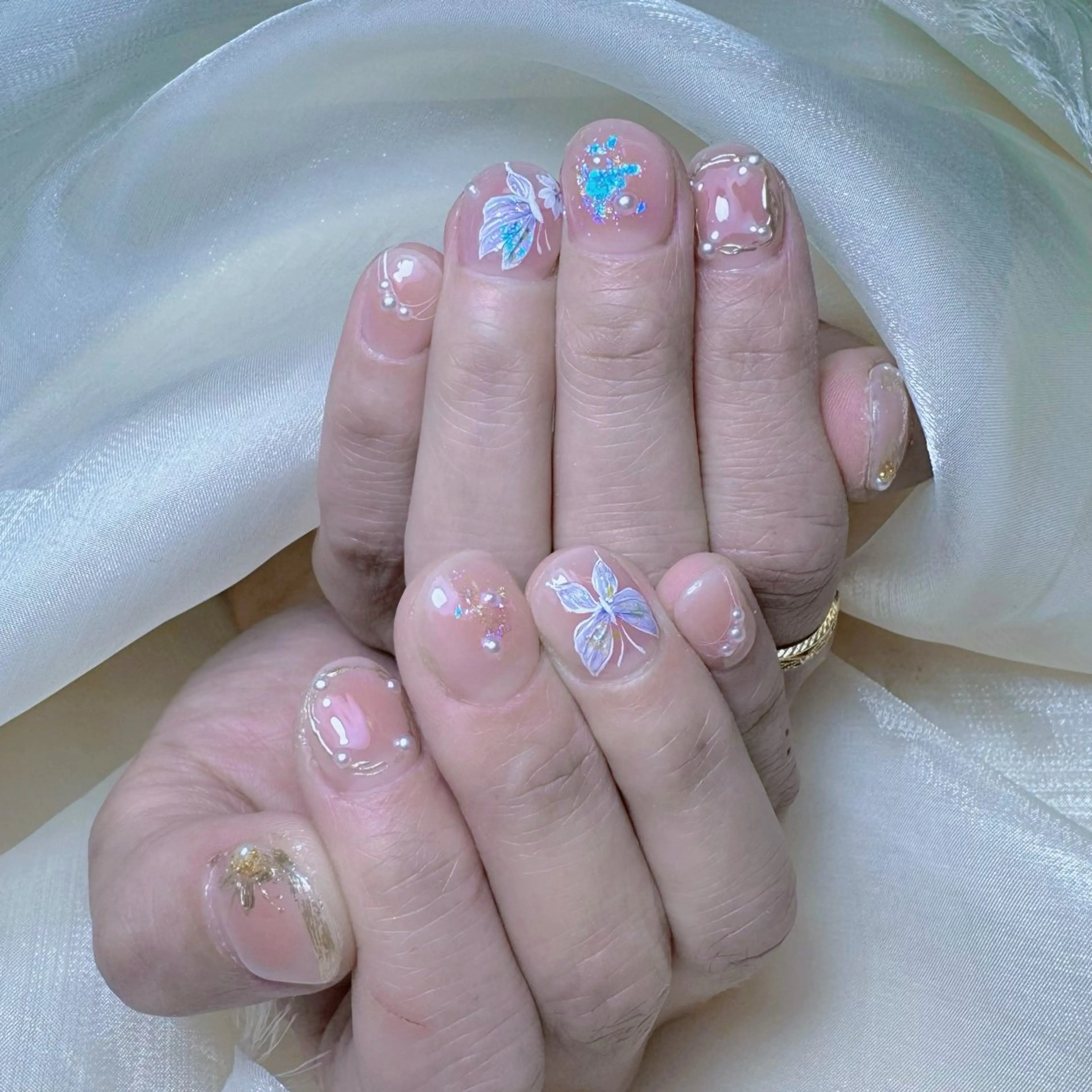 ネイル チークネイル ガーリー キラキラネイル 韓国ネイル ミラーネイル ハンドネイル NailPrincess所属・princess スカルプ専門店のネイルデザイン