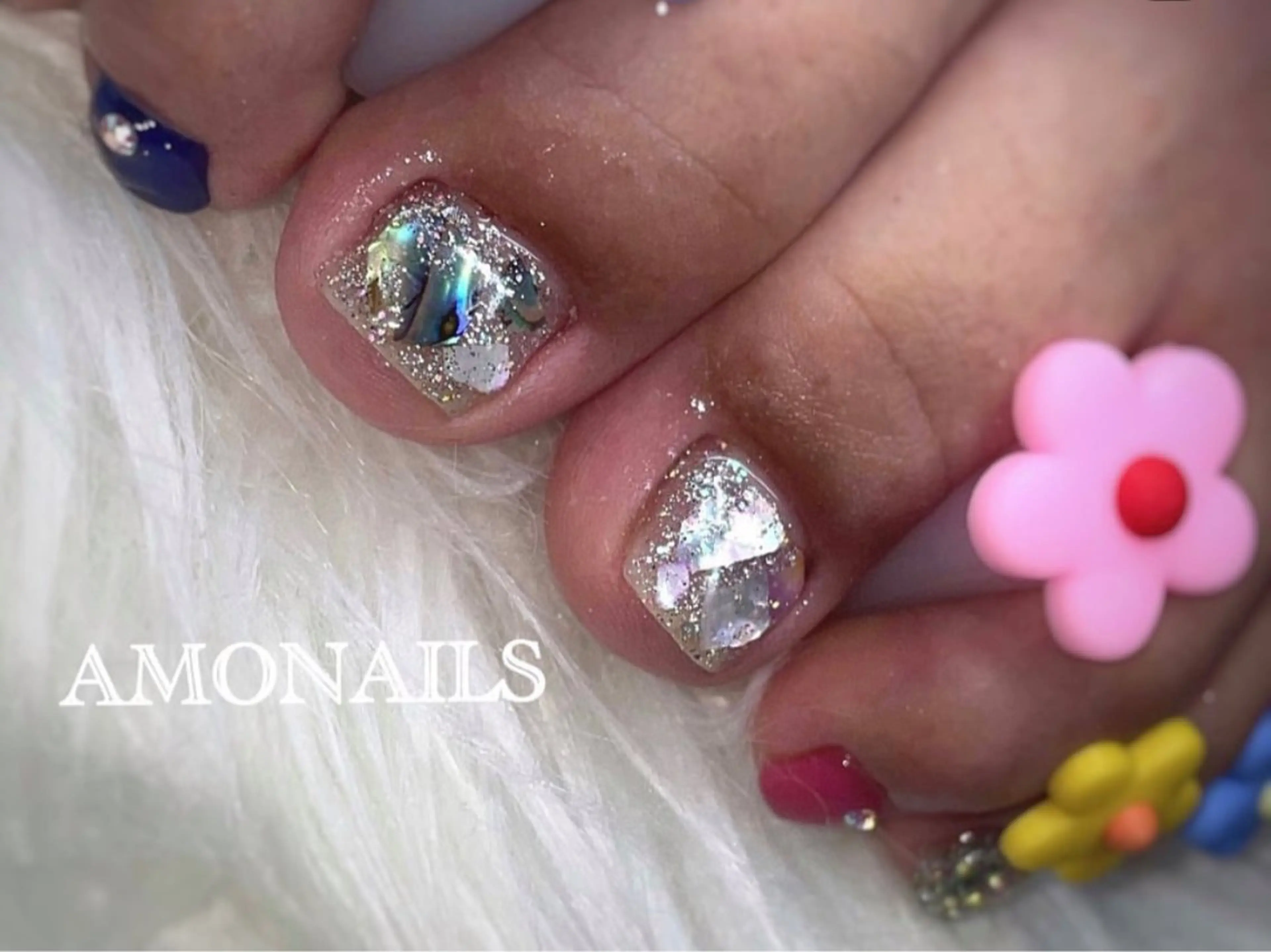 ネイル フットネイル キラキラネイル ストーンネイル AMONAILS *.のネイルデザイン