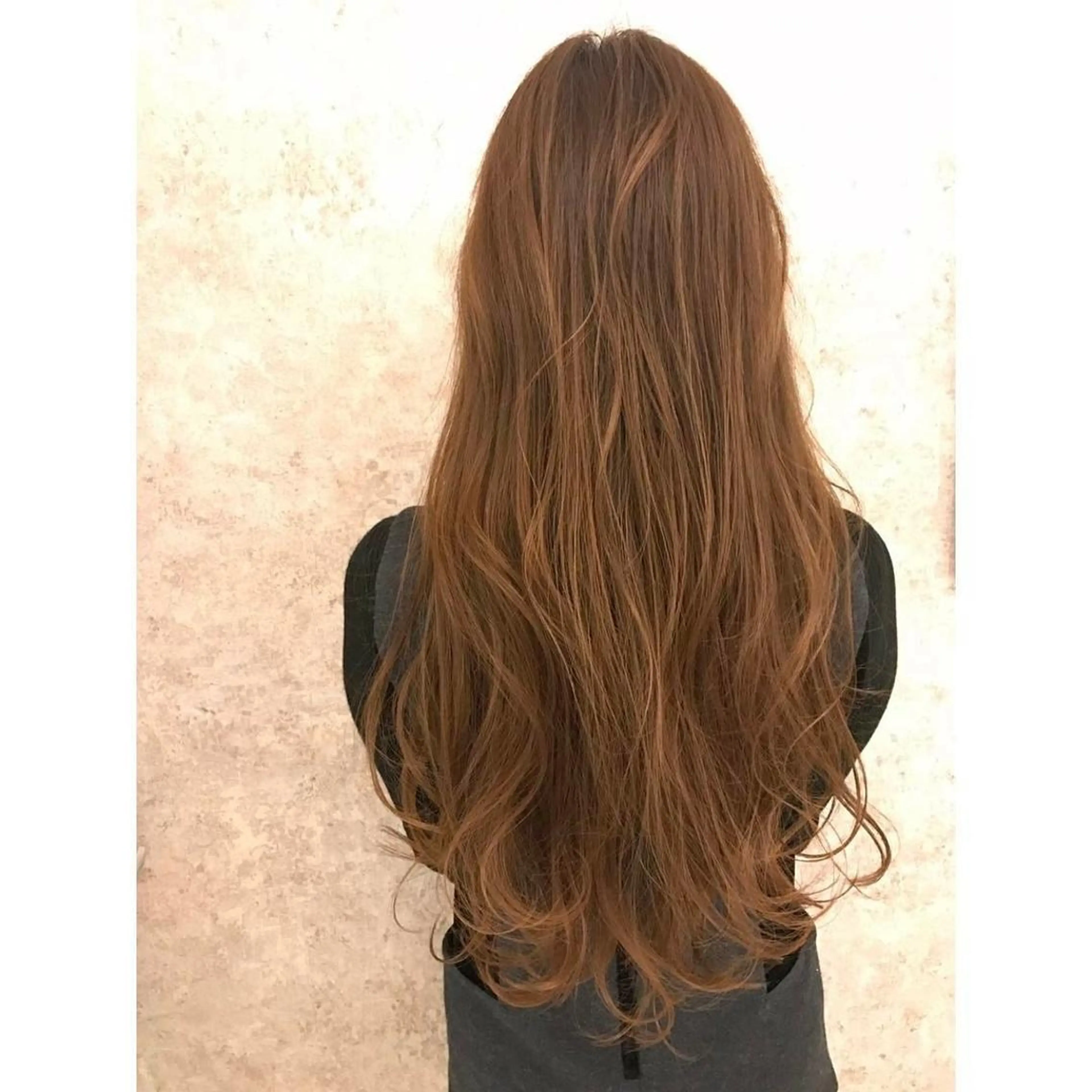 ミディアム due hair 京都駅前店 MILBON オージュア認定サロン【デューヘアー】所属・ハイトーンブリーチ 土坂　由志【京都】のヘアスタイル