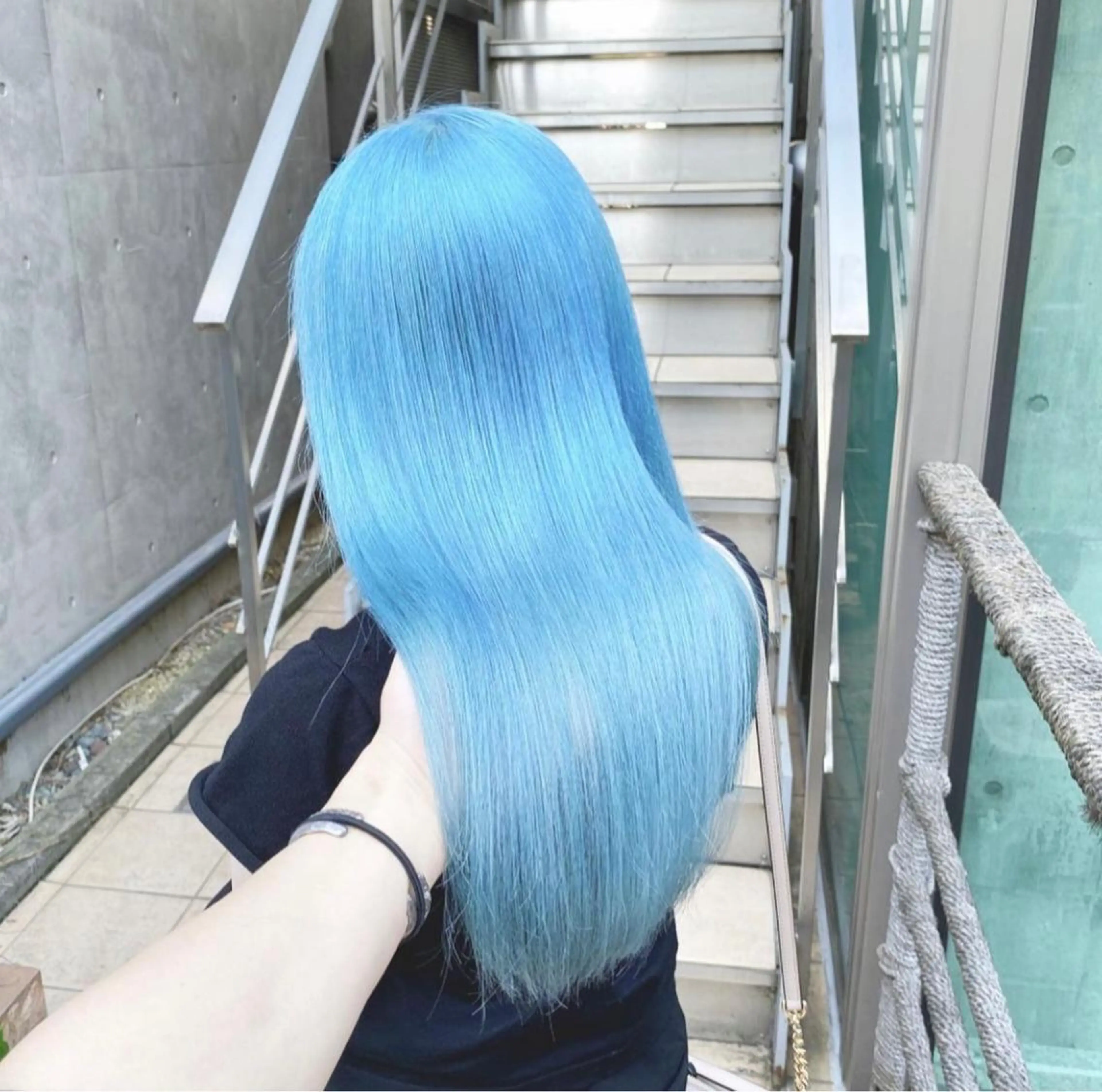 ロング カラー パーマ ヘアアレンジ メンズ キッズ ネイル マツエク・マツパ アイブロウ ヘアカラー トリートメント ハイトーン/ピンク 💗モモ໒꒱のヘアスタイル