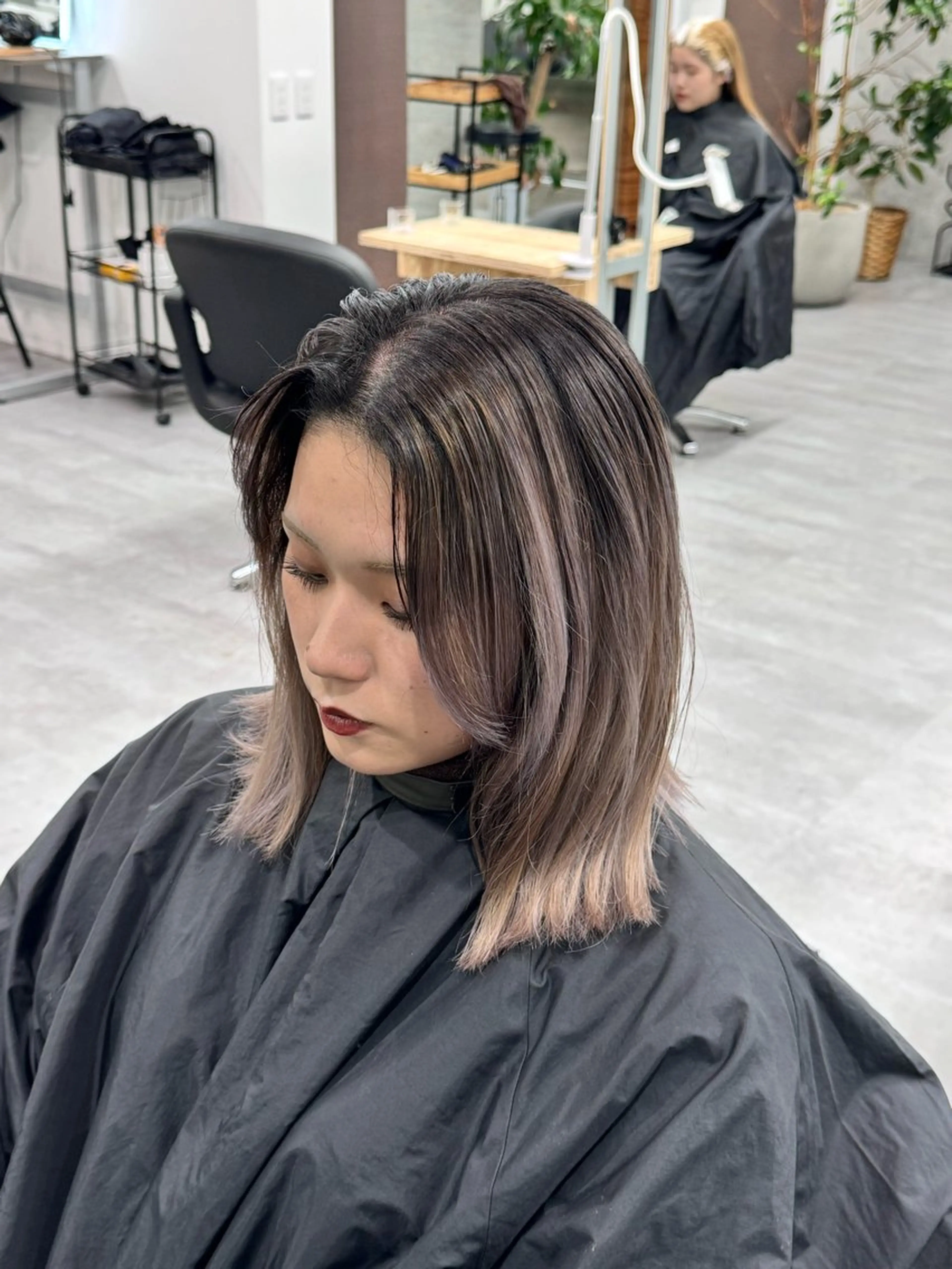 セミロング ヘアカラー トリートメント 艶髪✨ブリーチ職人 井手正康のヘアスタイル