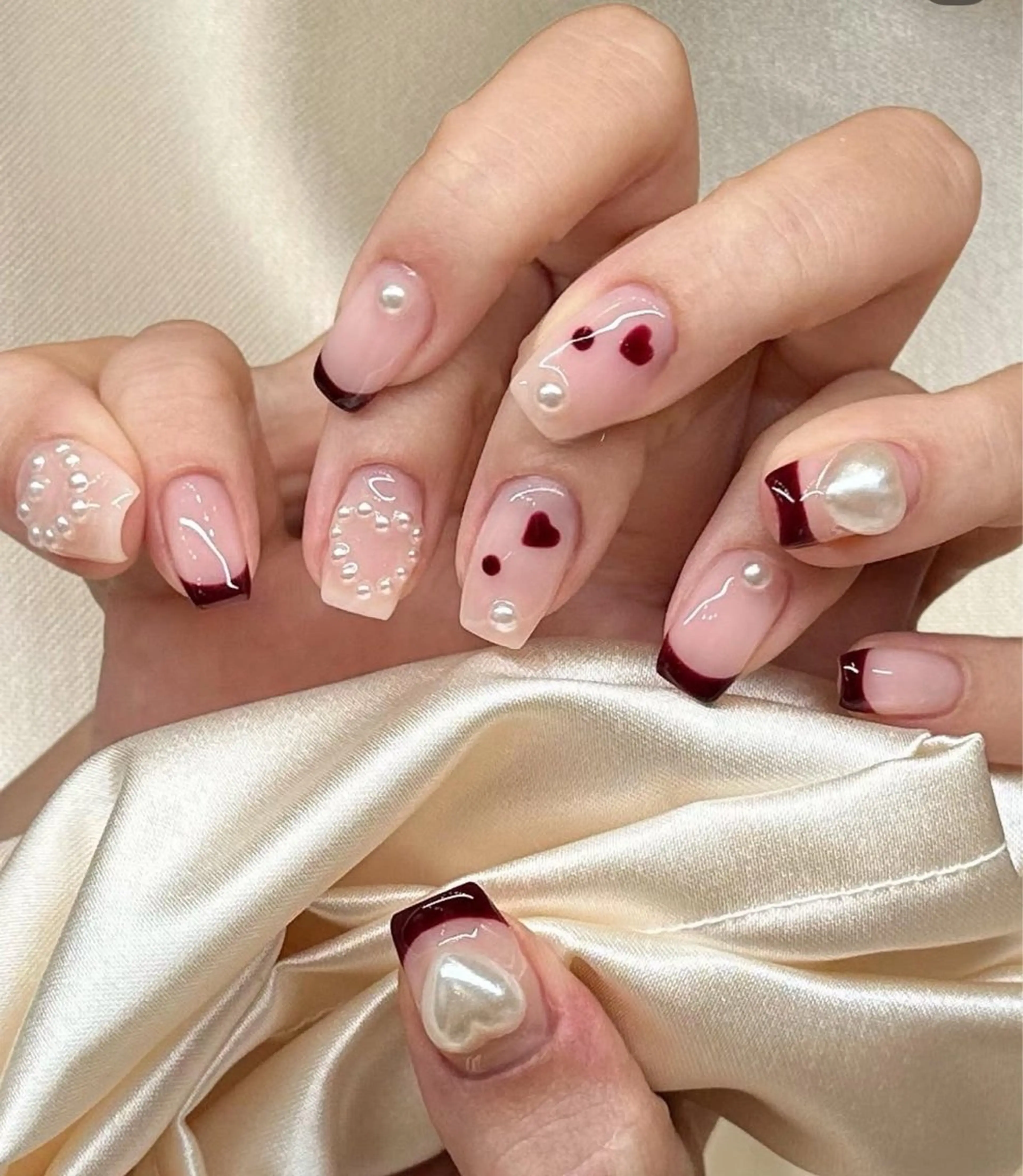 ネイル フラッシュネイル フレンチネイル グラデーション キラキラネイル 韓国ネイル ハンドネイル Lina nail所属・Lunaa 池袋のネイルデザイン