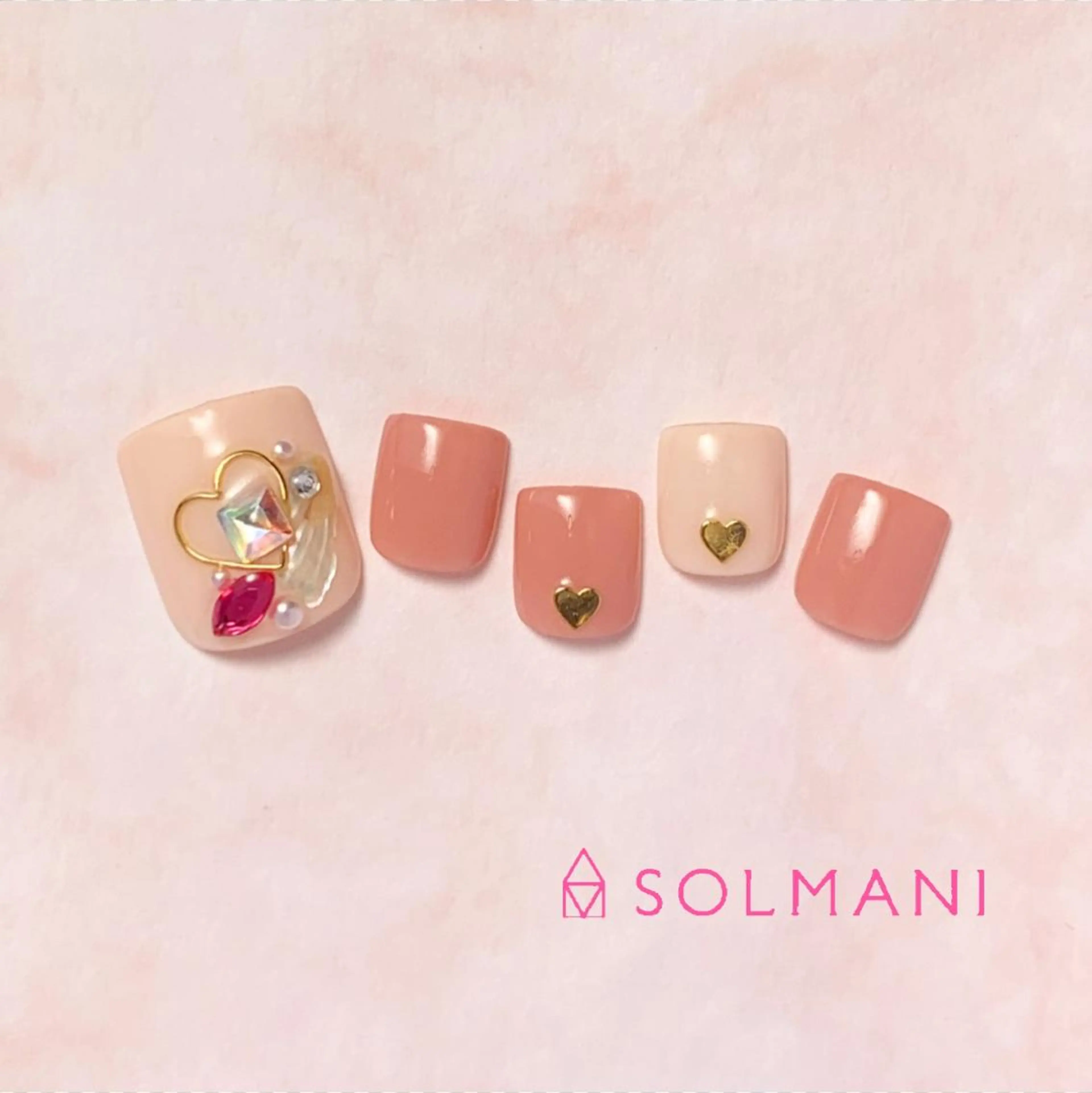 ネイル フットネイル ハート SOLMANI 予約担当のネイルデザイン