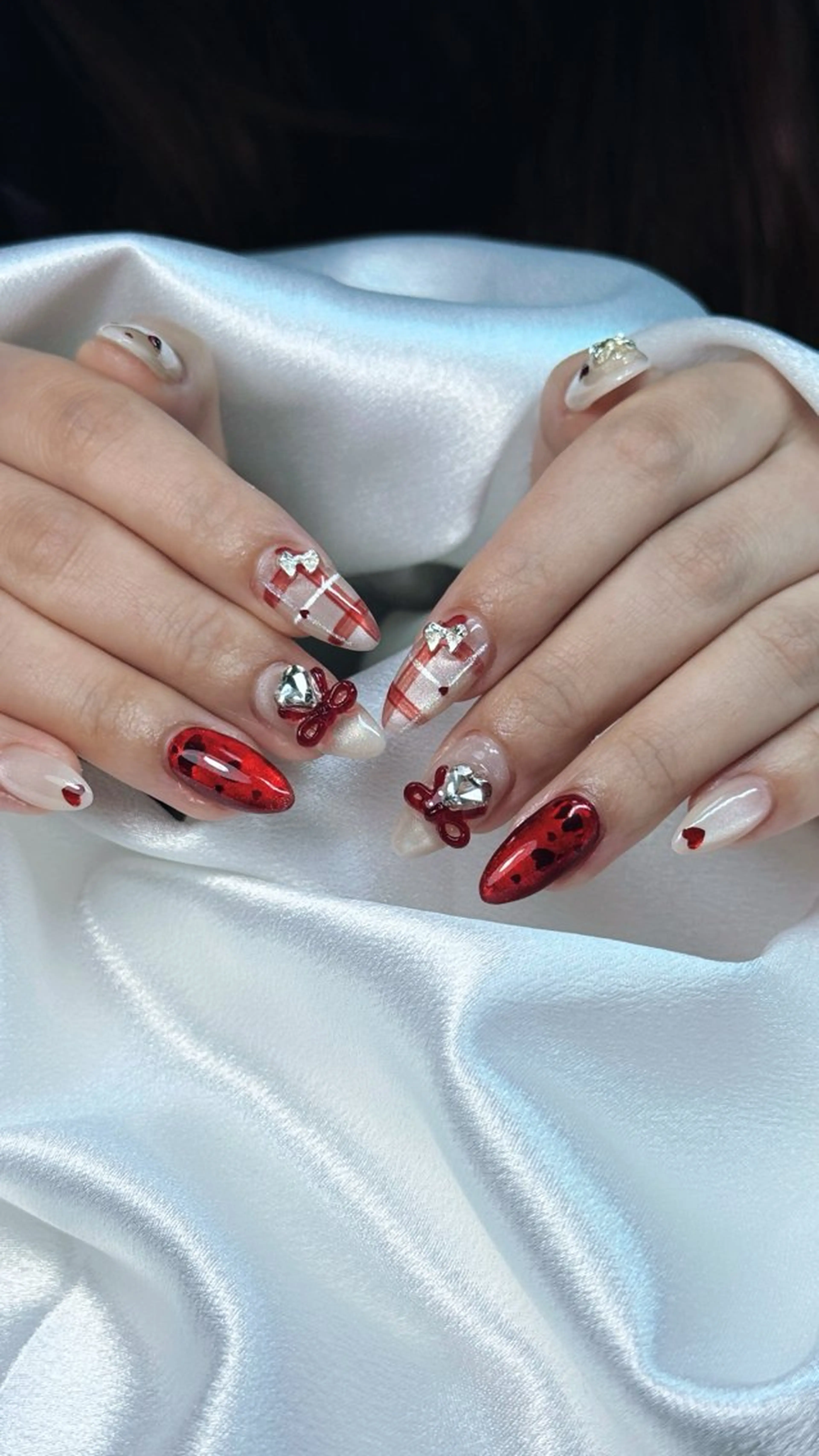 ネイル オーロラネイル ブルー チークネイル フットネイル フレンチネイル HANA.NAILS所属・HANA.NAILS 自宅サロンのネイルデザイン