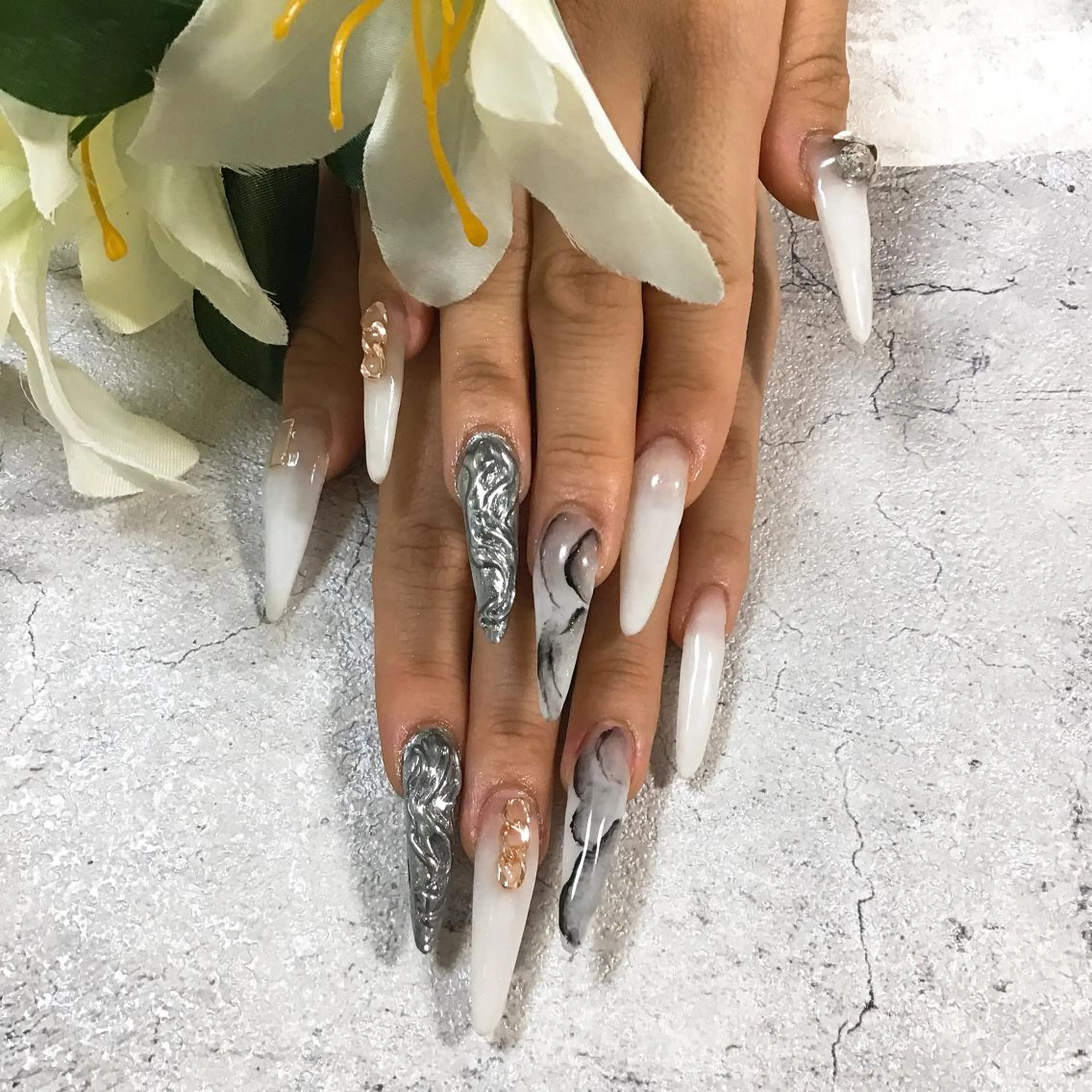 ネイル ミラーネイル スカルプネイル BINERVA所属・BINERVA nail salonのネイルデザイン