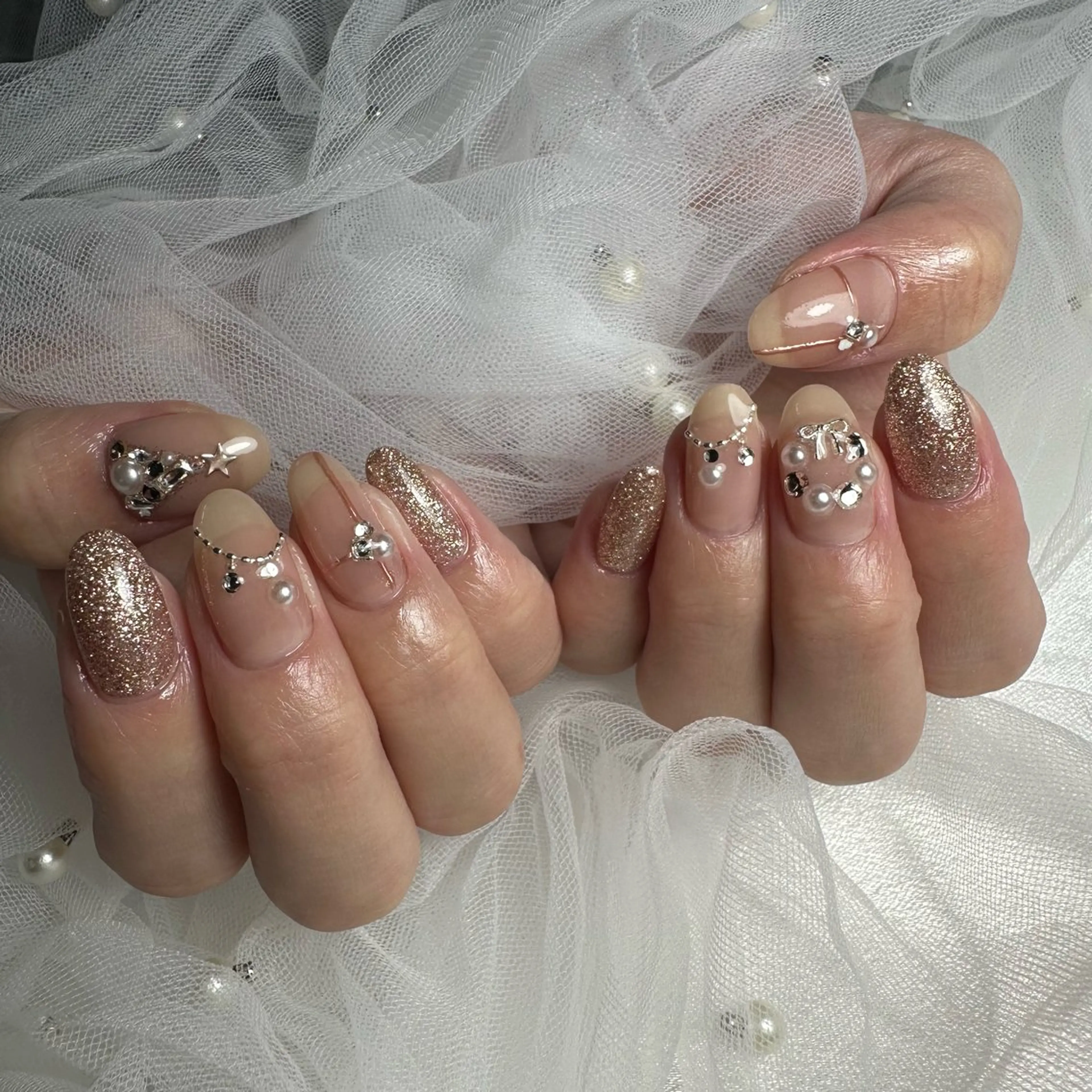 ネイル repos~ルポ~所属・里見 麗のネイルデザイン