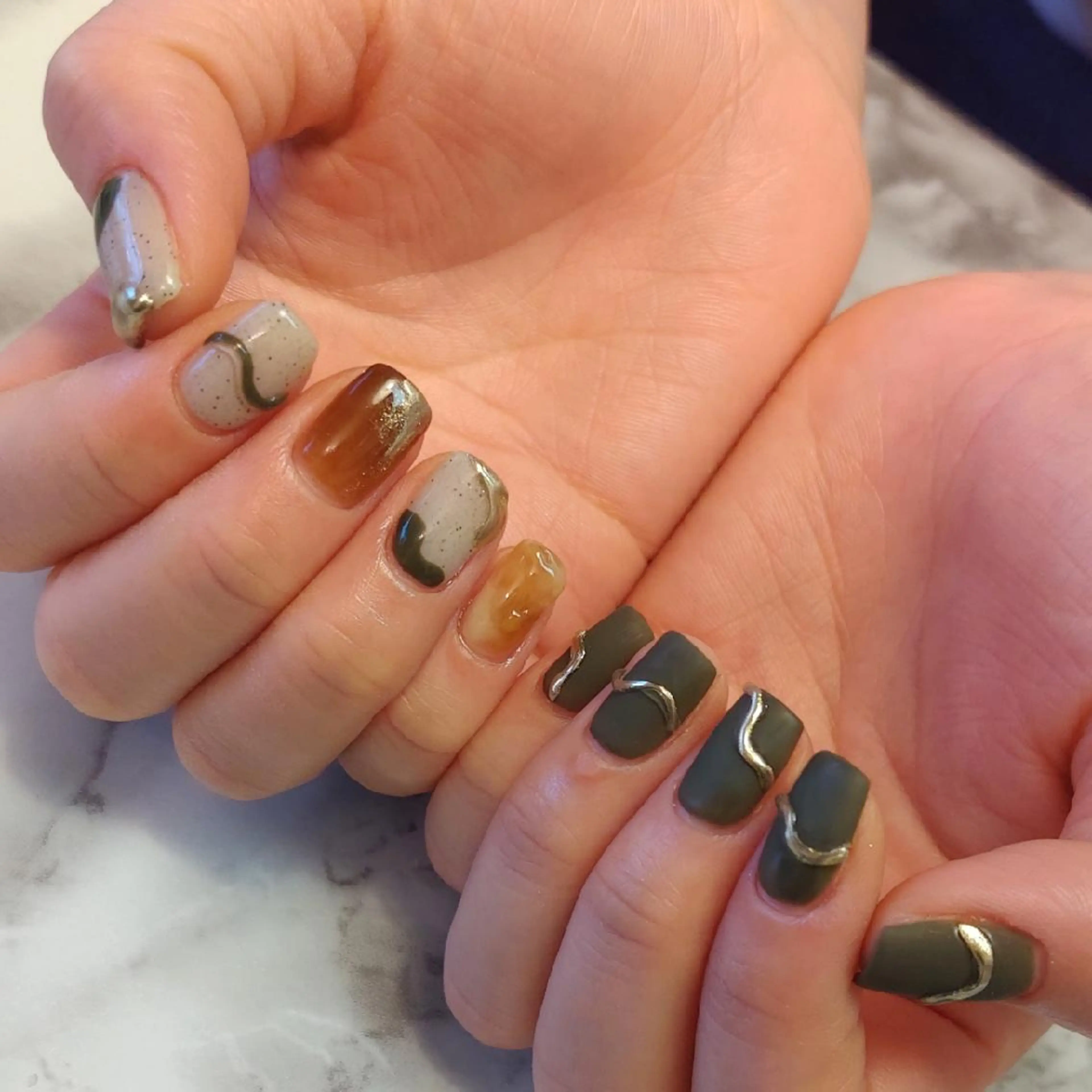 ネイル ジェヌインネイル 河内のネイルデザイン