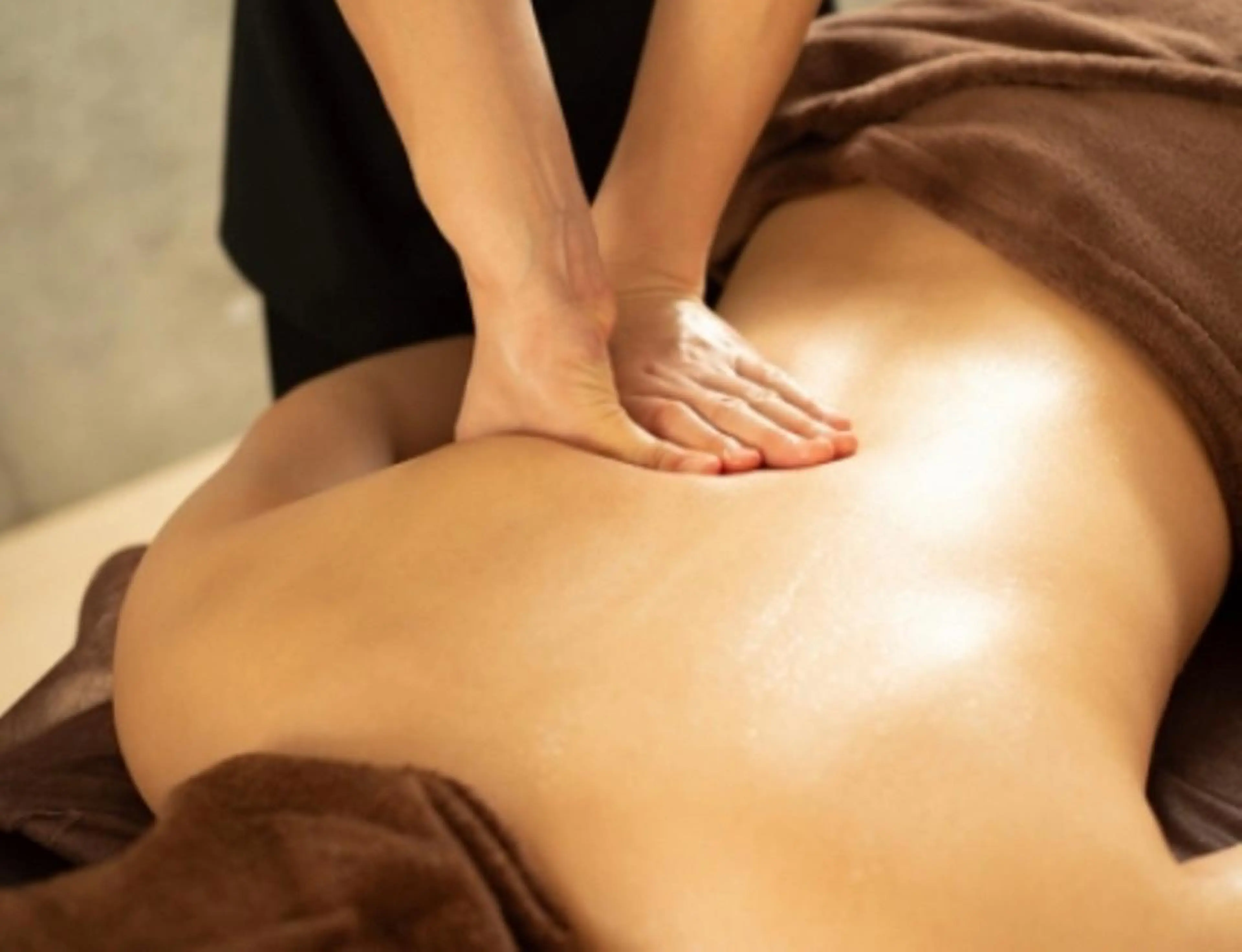 背中すっきりエステ(肩​〜​ウエスト)の写真