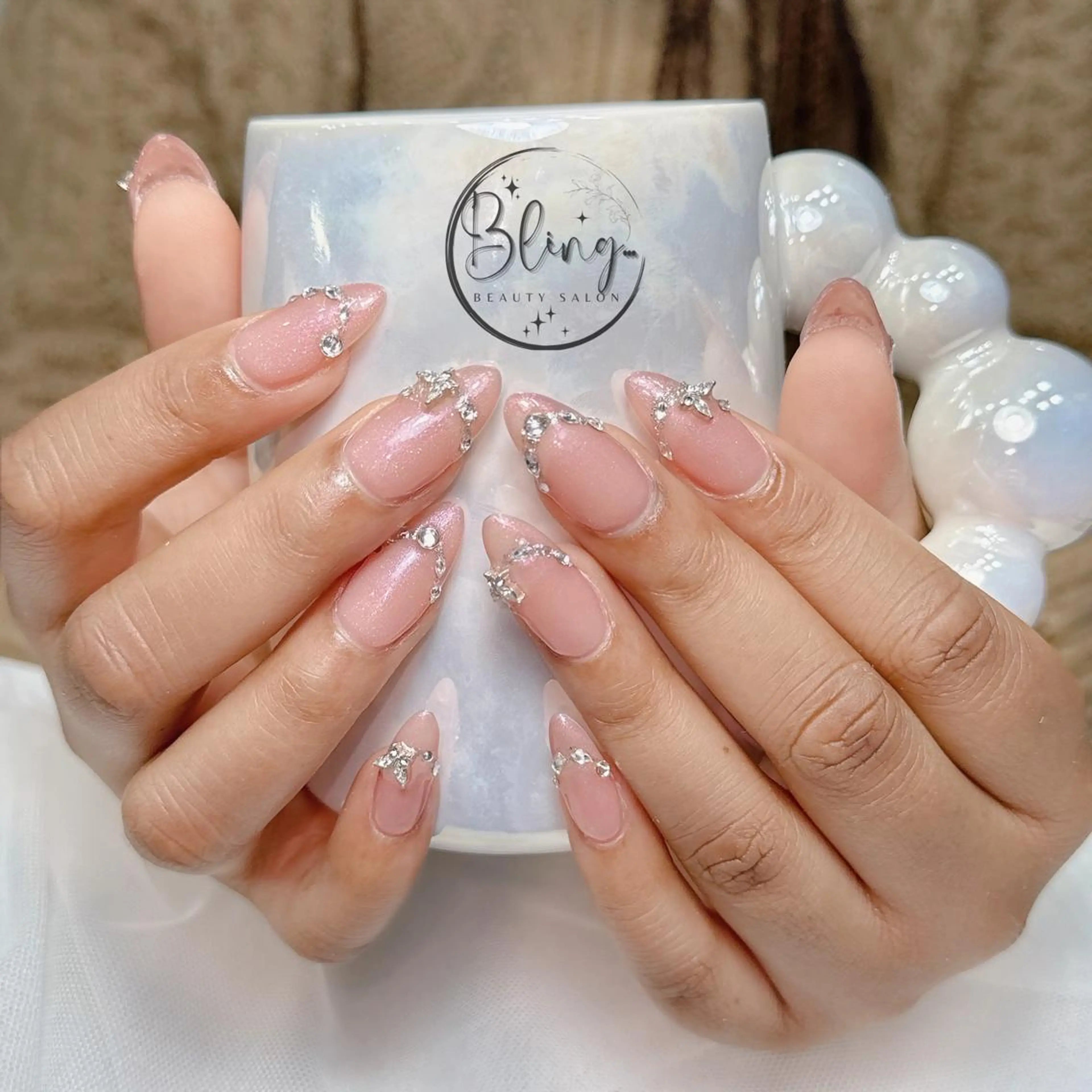 ロング 韓国風ヘア ハンドネイル Bling Salonのネイルデザイン